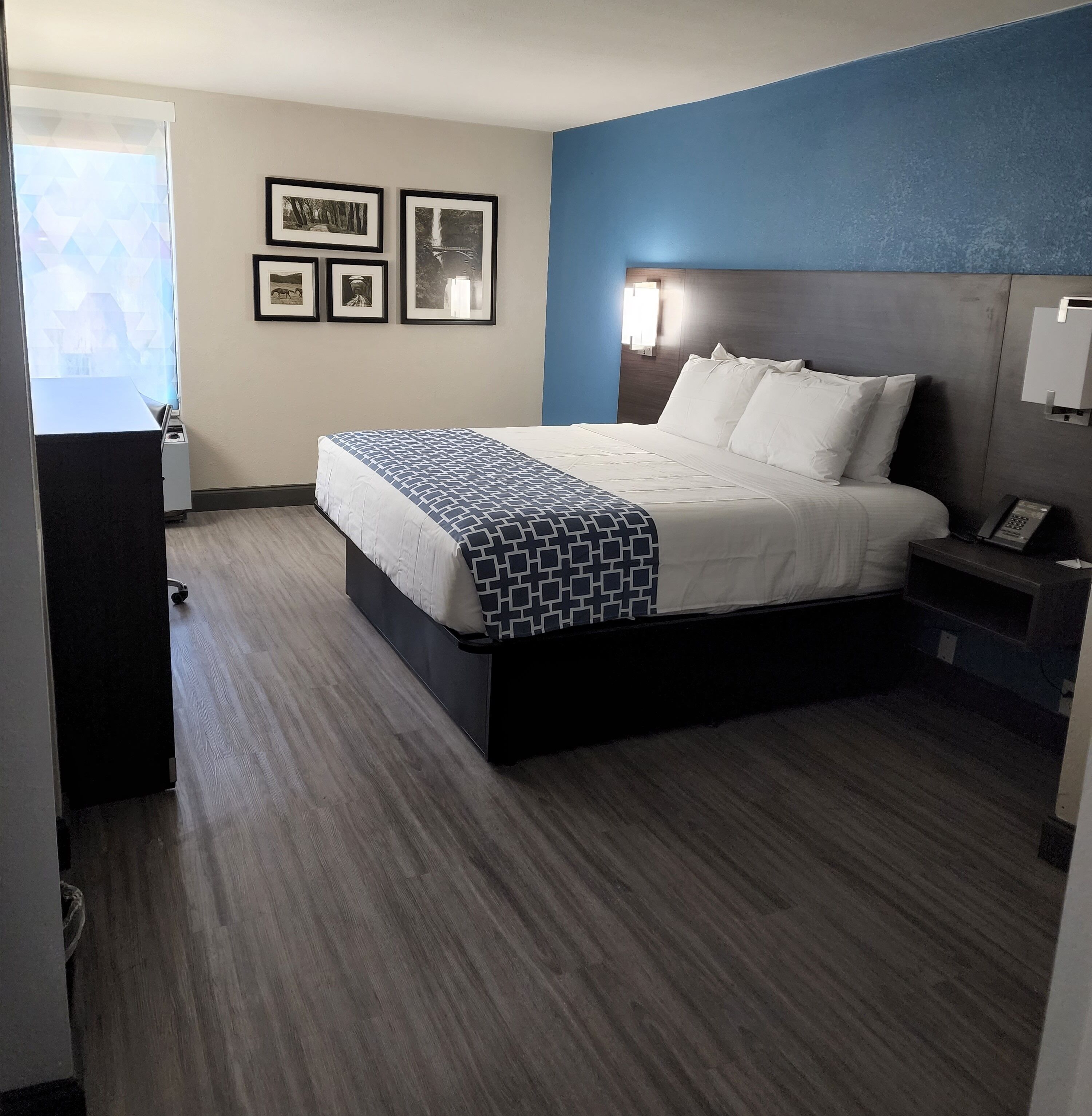 Suite, 1 King Bed, Non Smoking