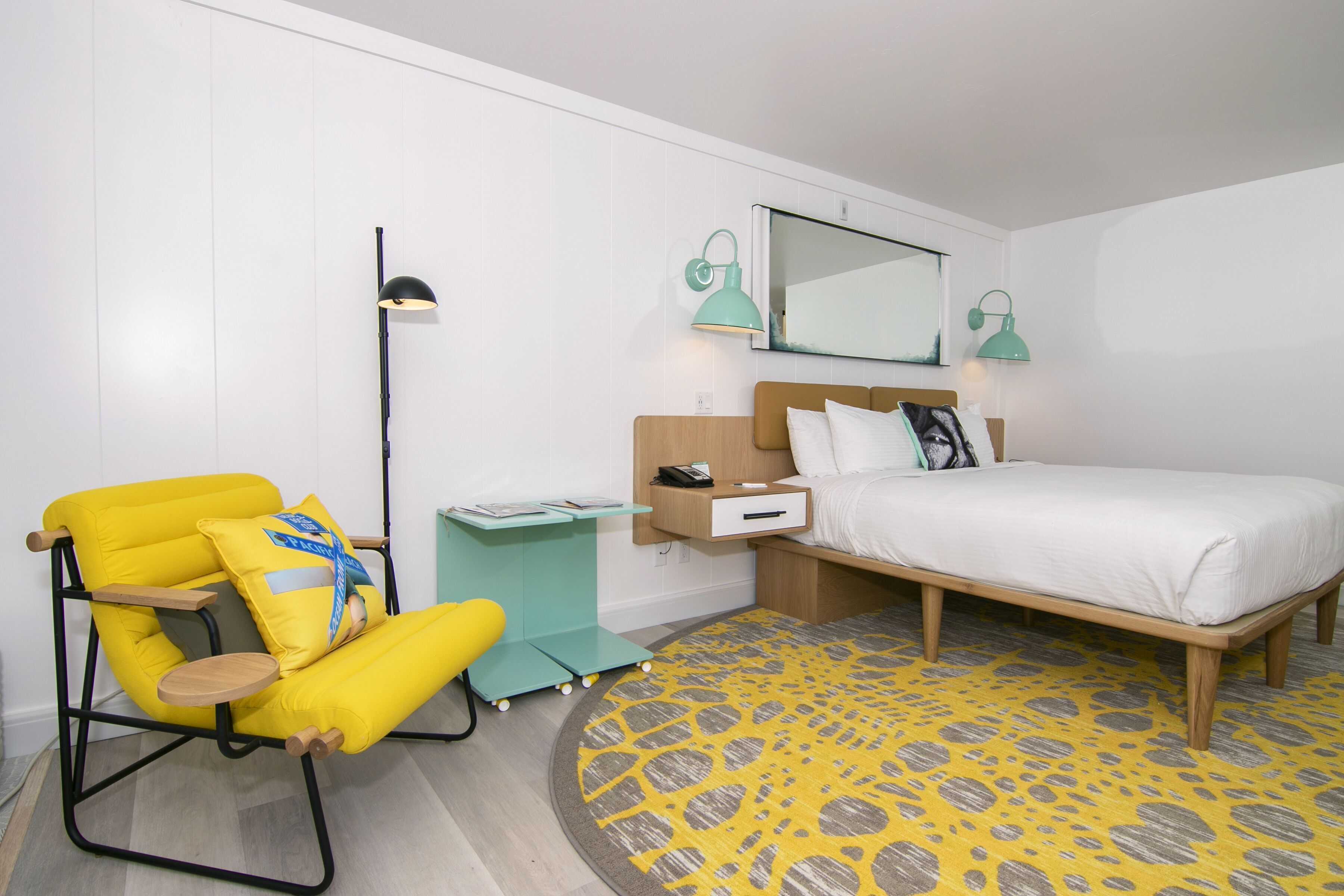 Standard Room, 1 King Bed