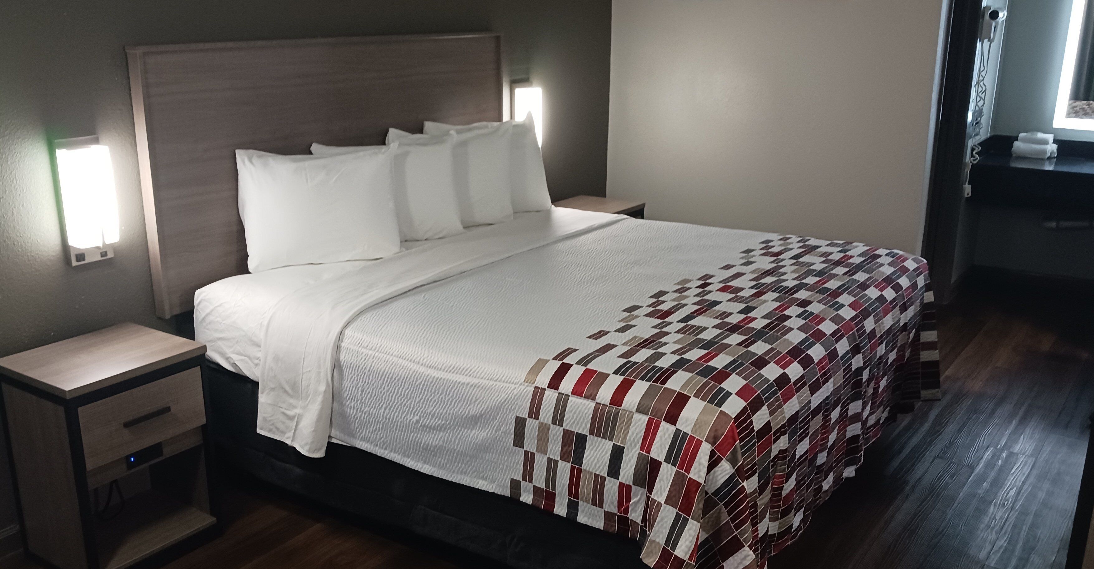 Standard Room, 1 King Bed, Non Smoking