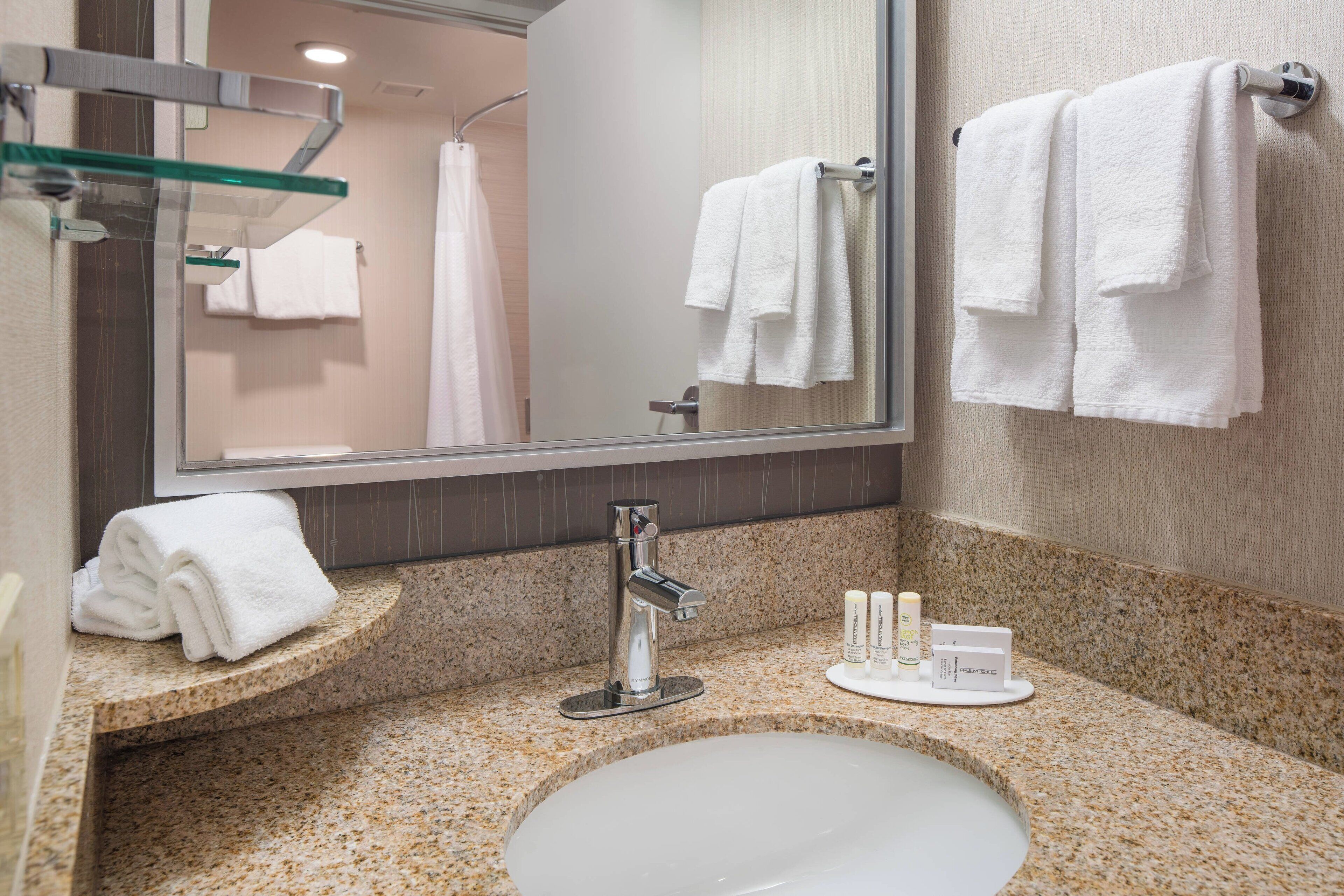 Room, 1 King Bed, Hearing Accessible