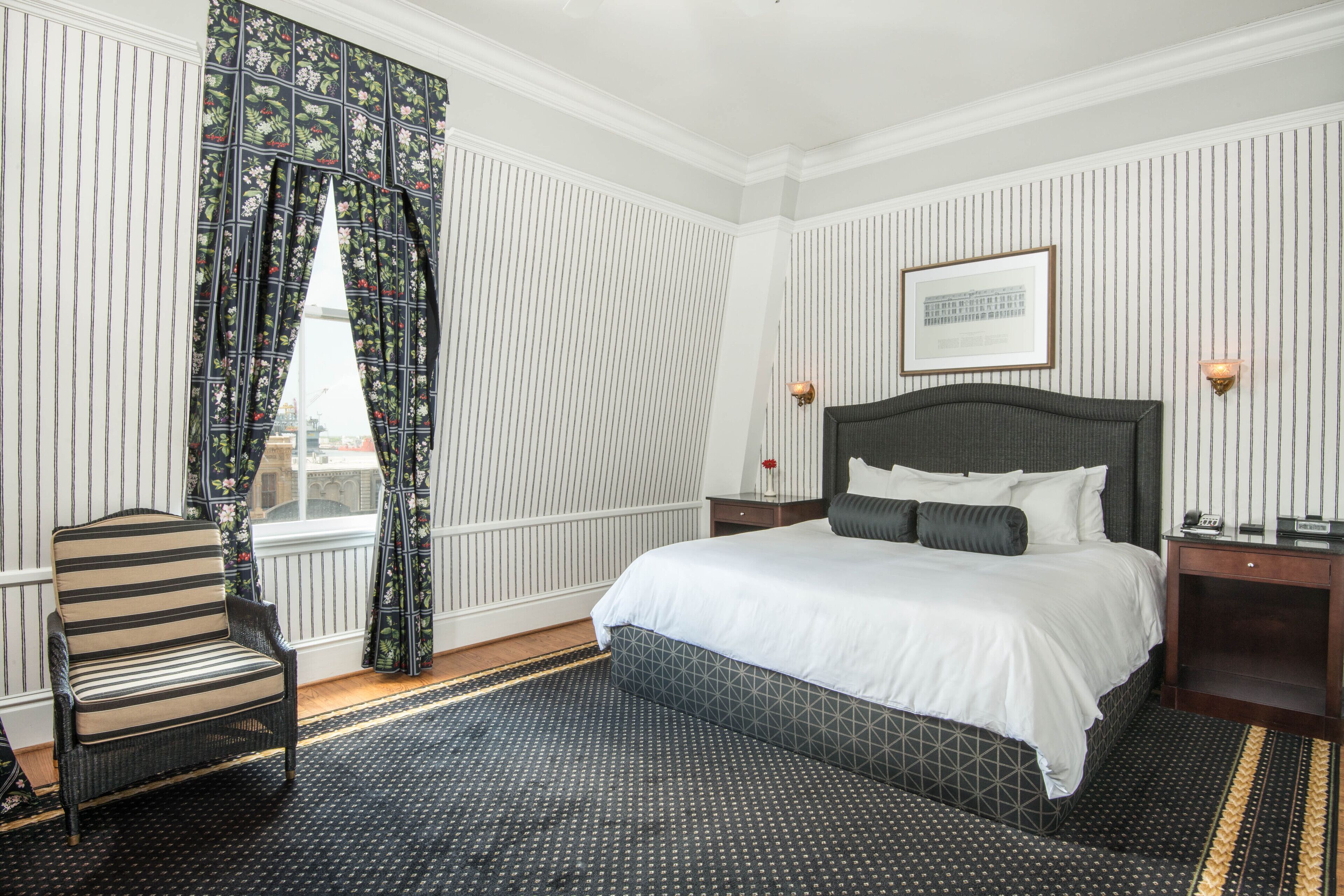 Deluxe Room, 1 King Bed (Mobility Accessible, Roll-in Shower)