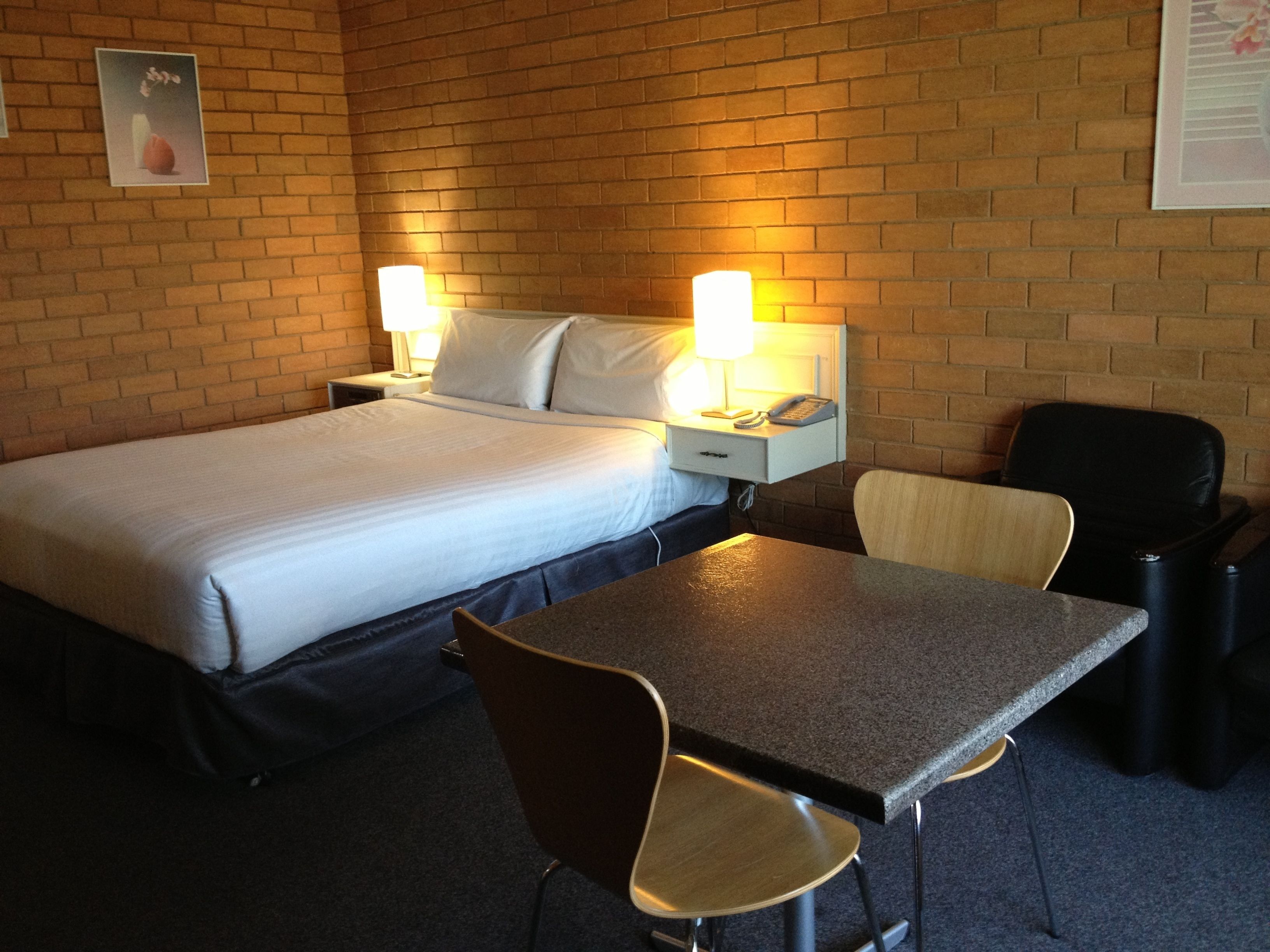 Standard Queen Room