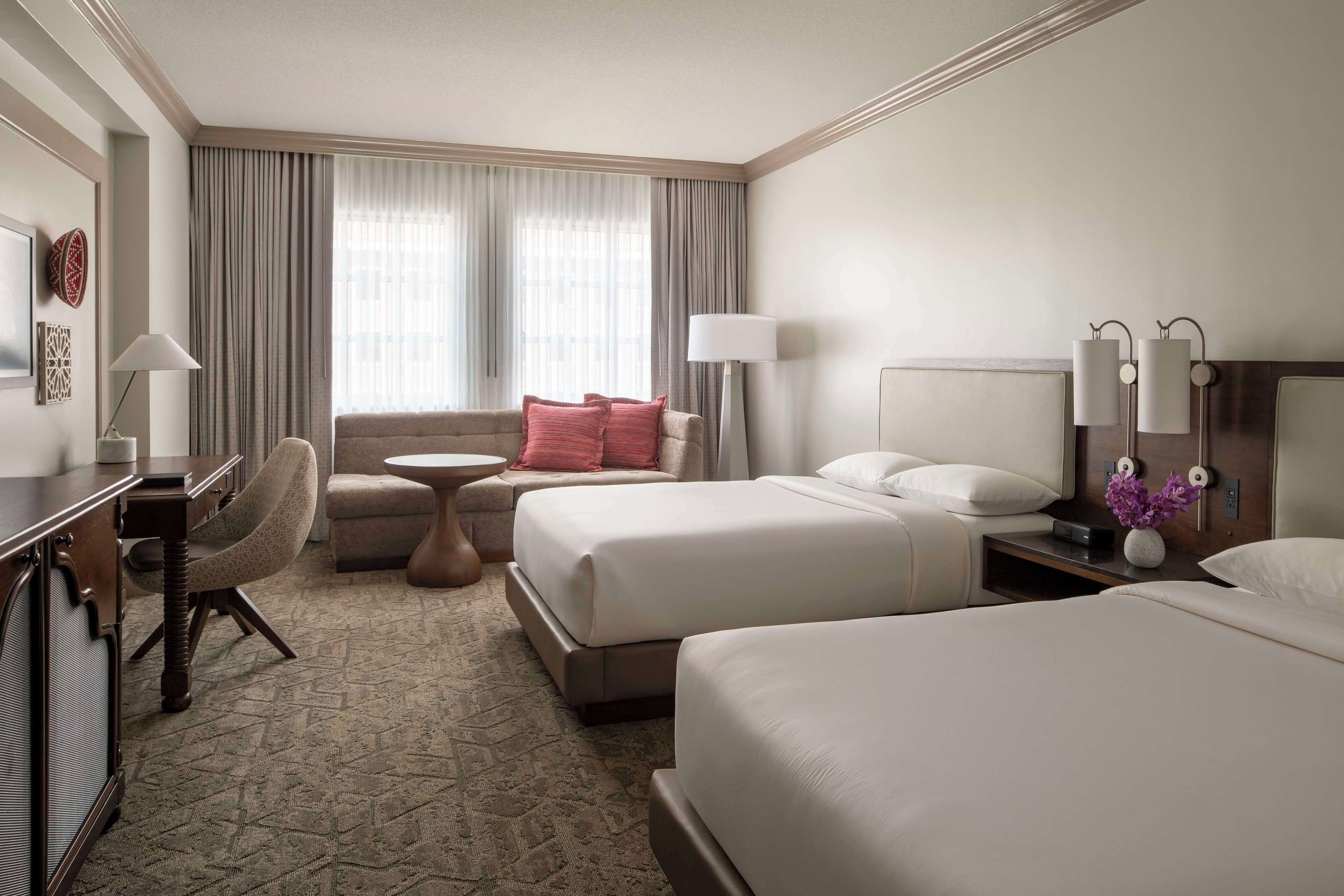 2 Double Beds