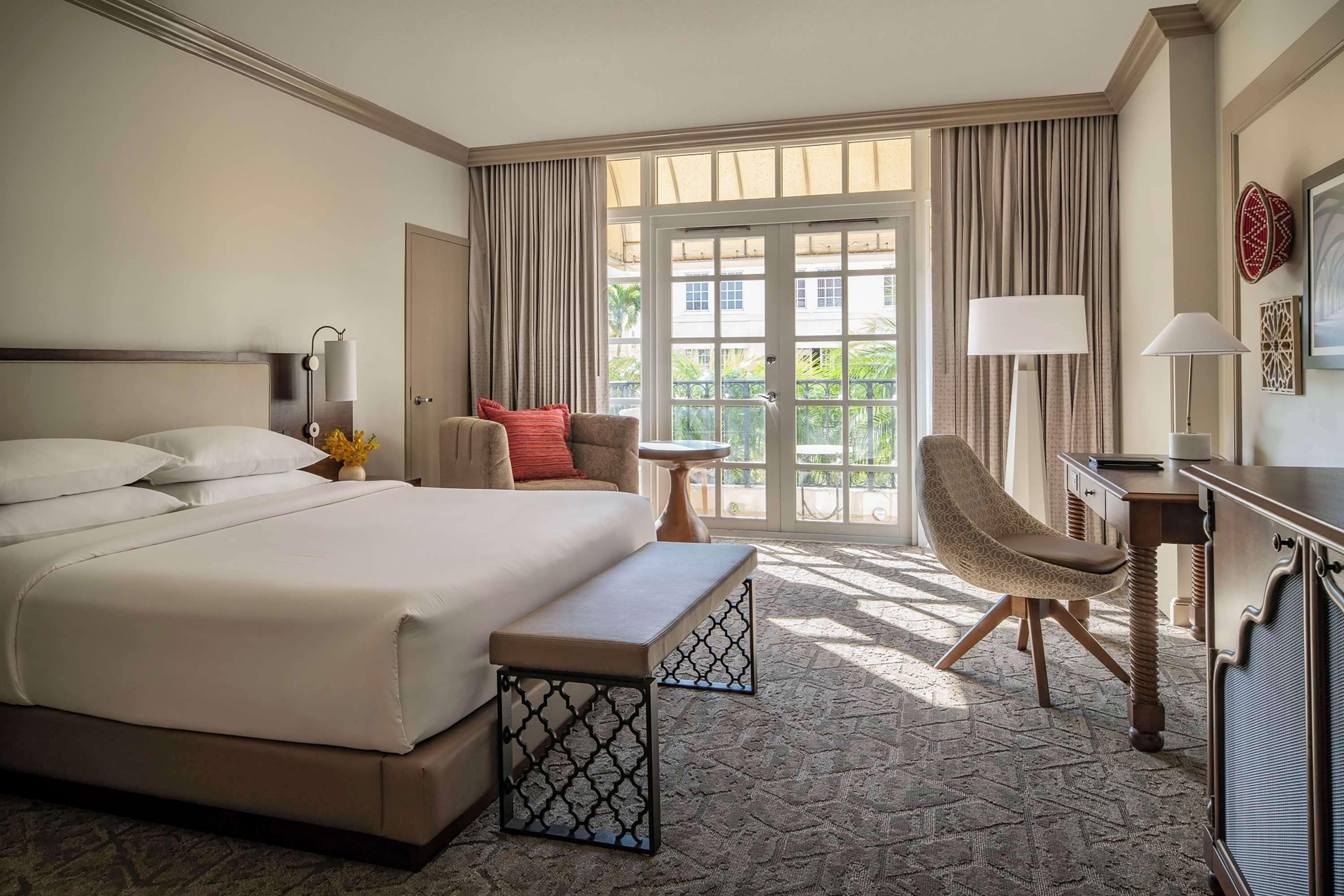 1 King Bed with Balcony