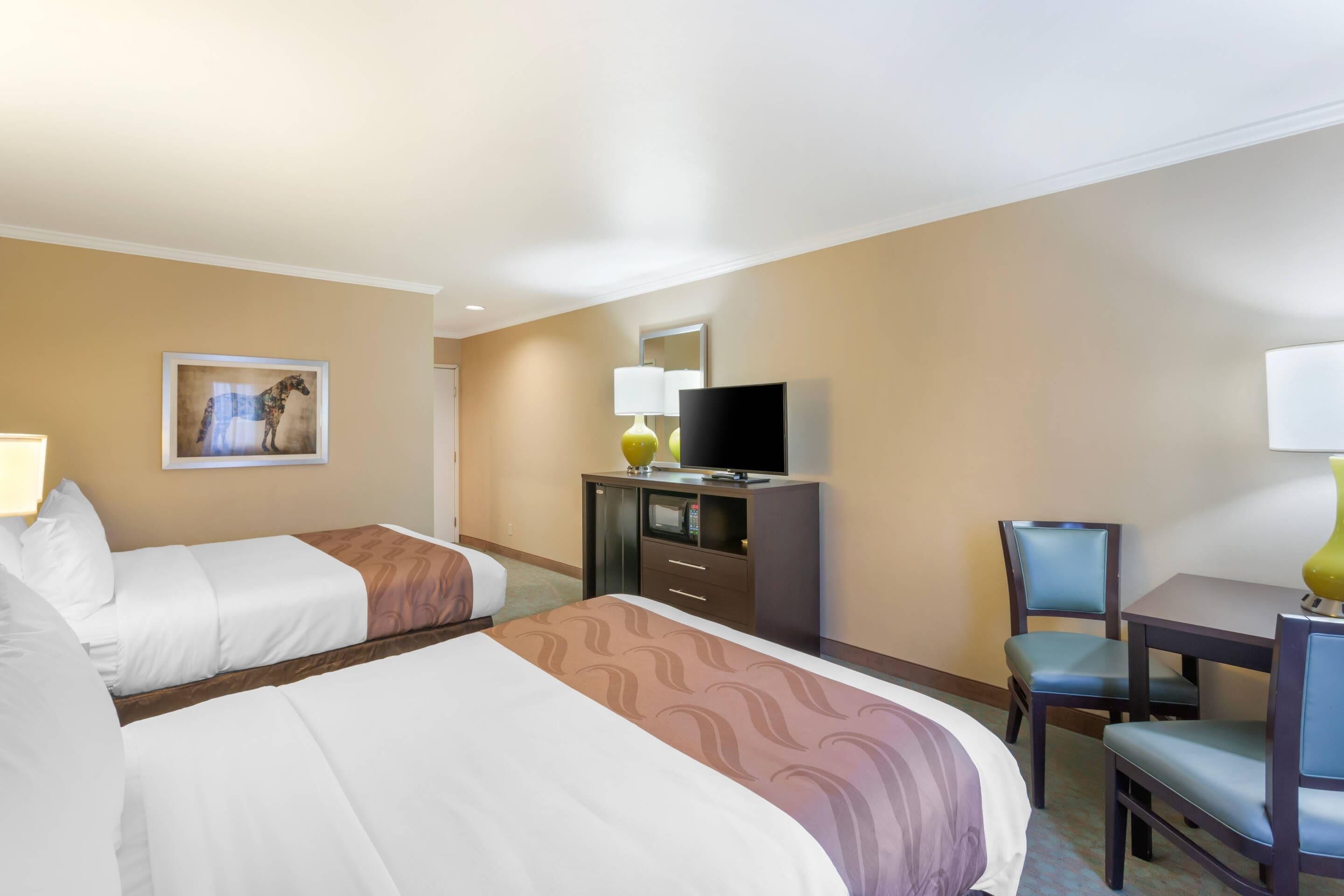 Standard Room, 2 Queen Beds, Non Smoking