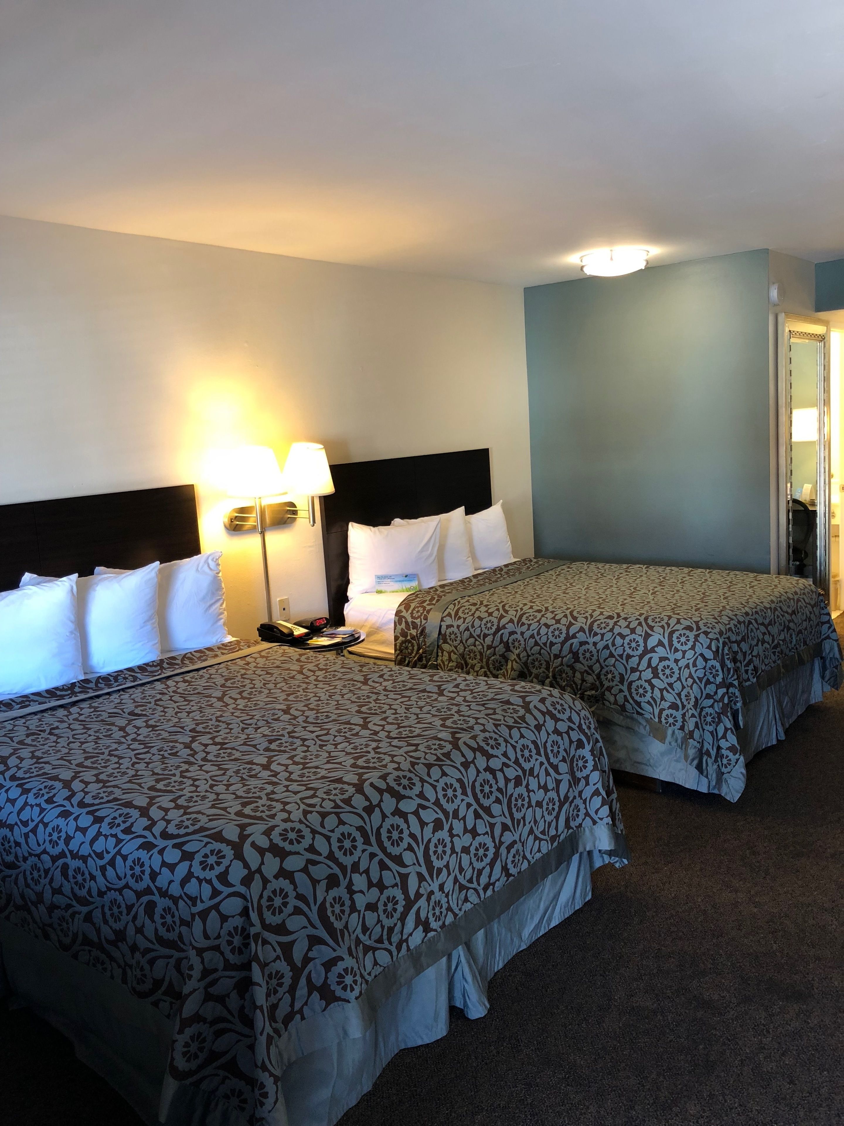 Standard Room, 2 Queen Beds, Smoking