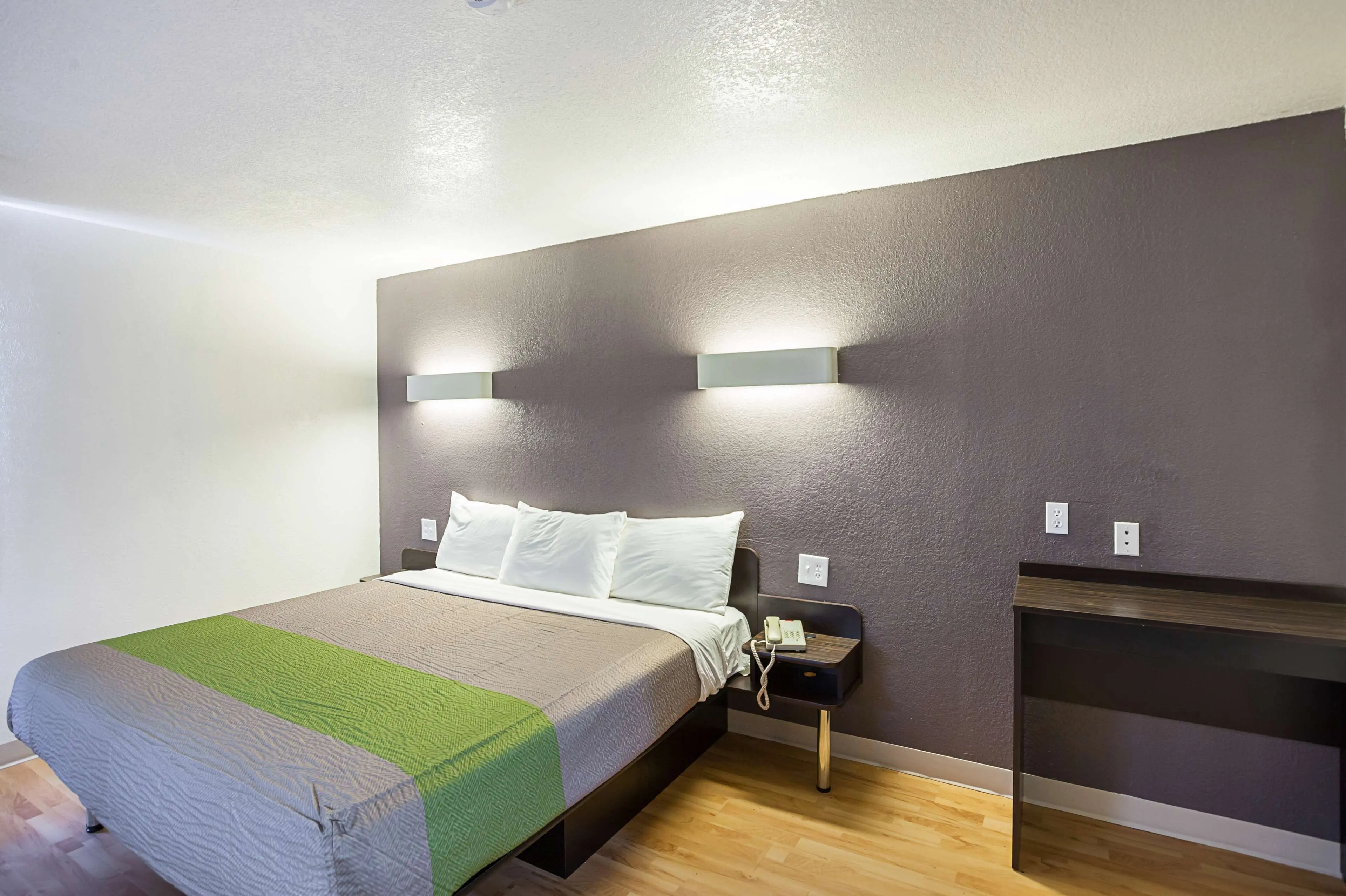 Standard Room, 1 King Bed, Non Smoking Standard Room, 1 King Bed, Non Smoking