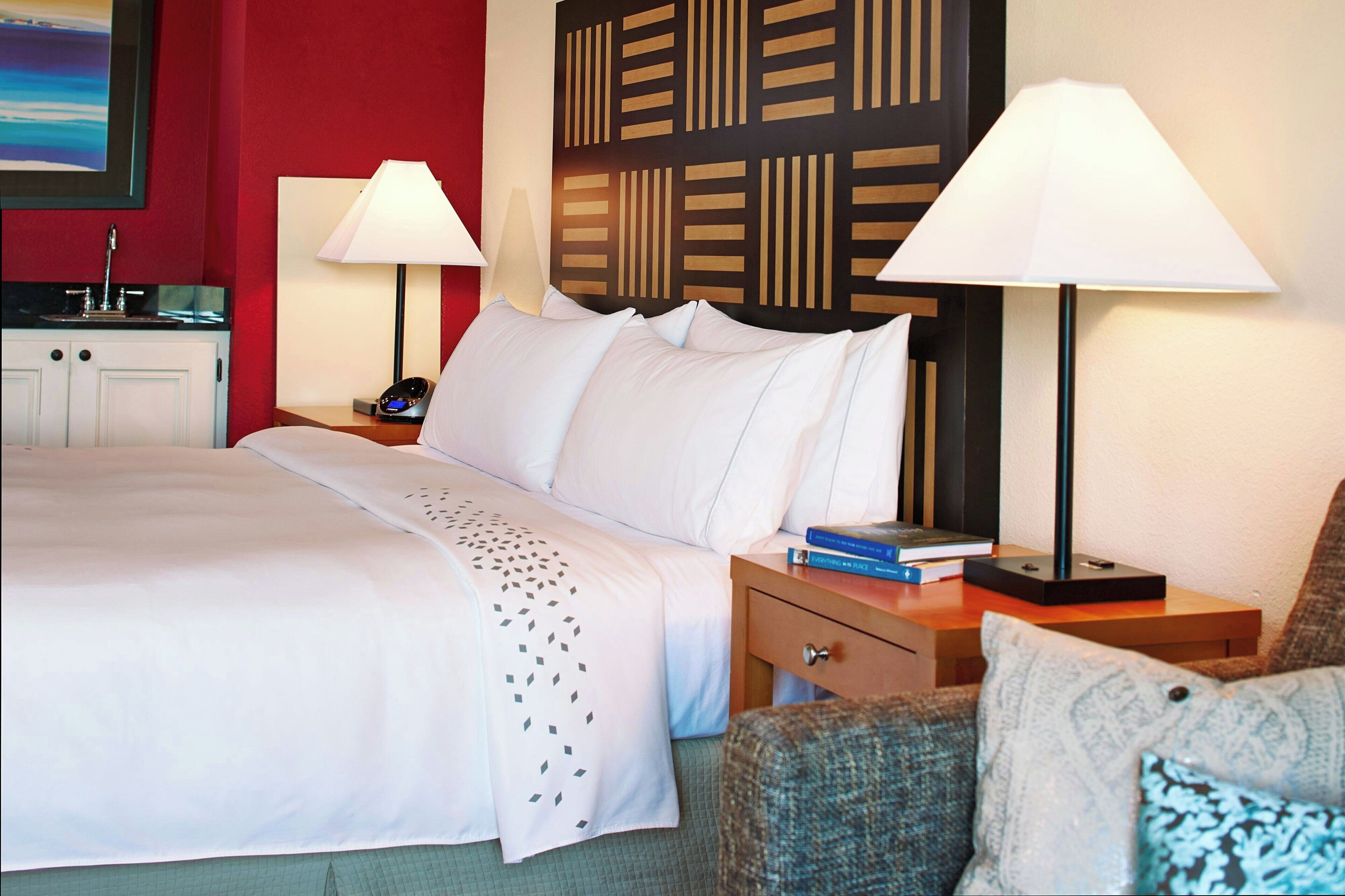 Room, 1 King Bed, Balcony (Hearing Accessible)