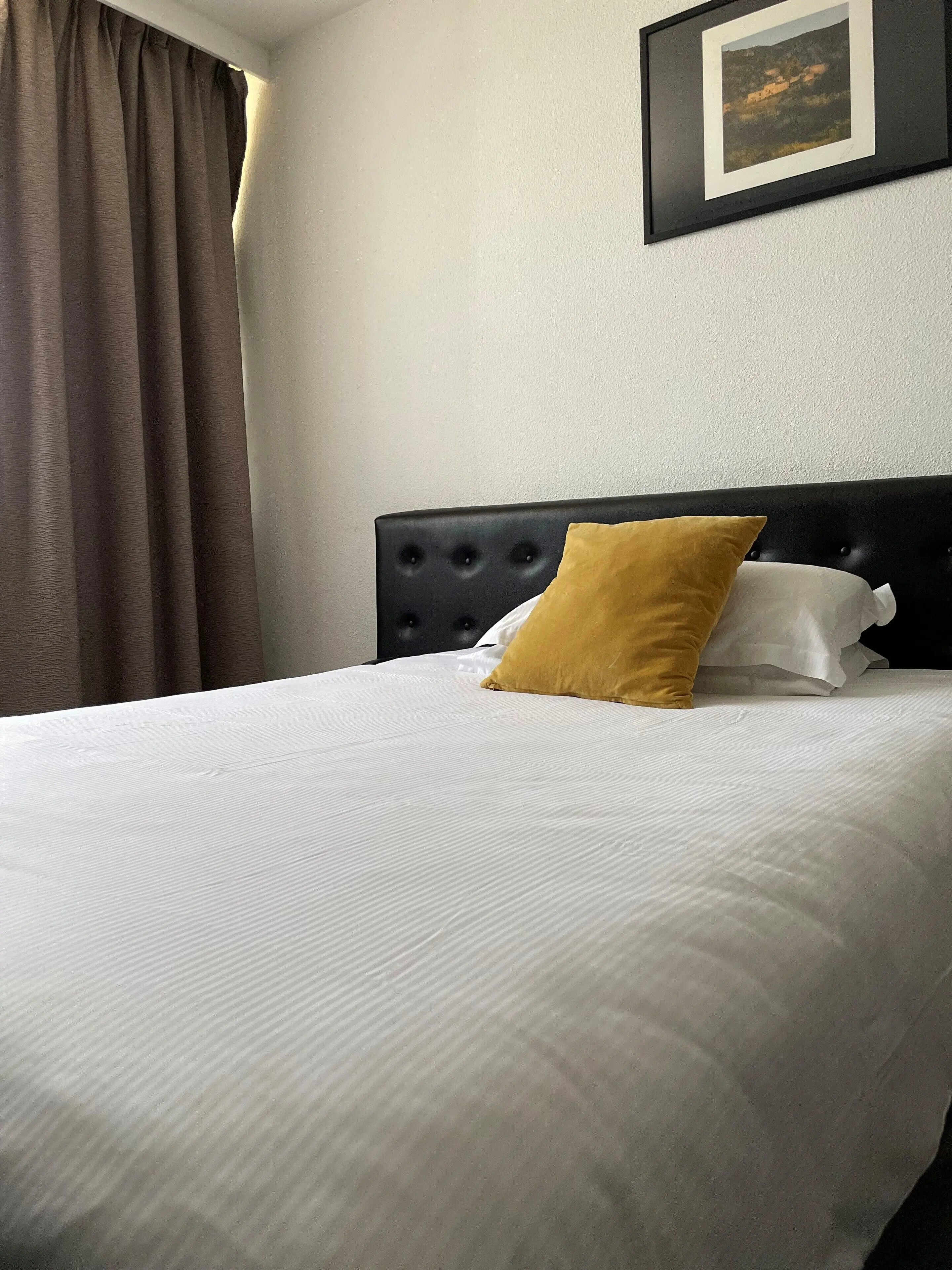 Classic Room, 1 Twin Bed, Non Smoking Classic Room, 1 Twin Bed, Non Smoking