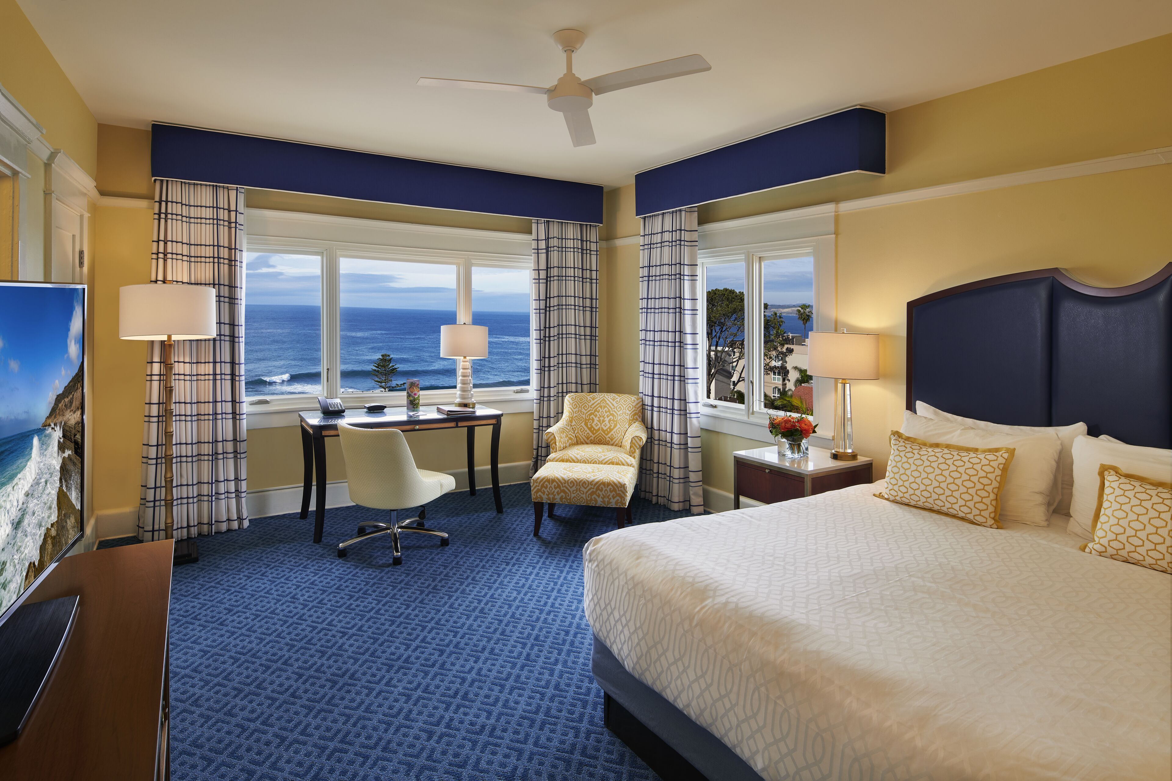 Superior Room, 1 King Bed, Ocean View (Grande Ocean View King)
