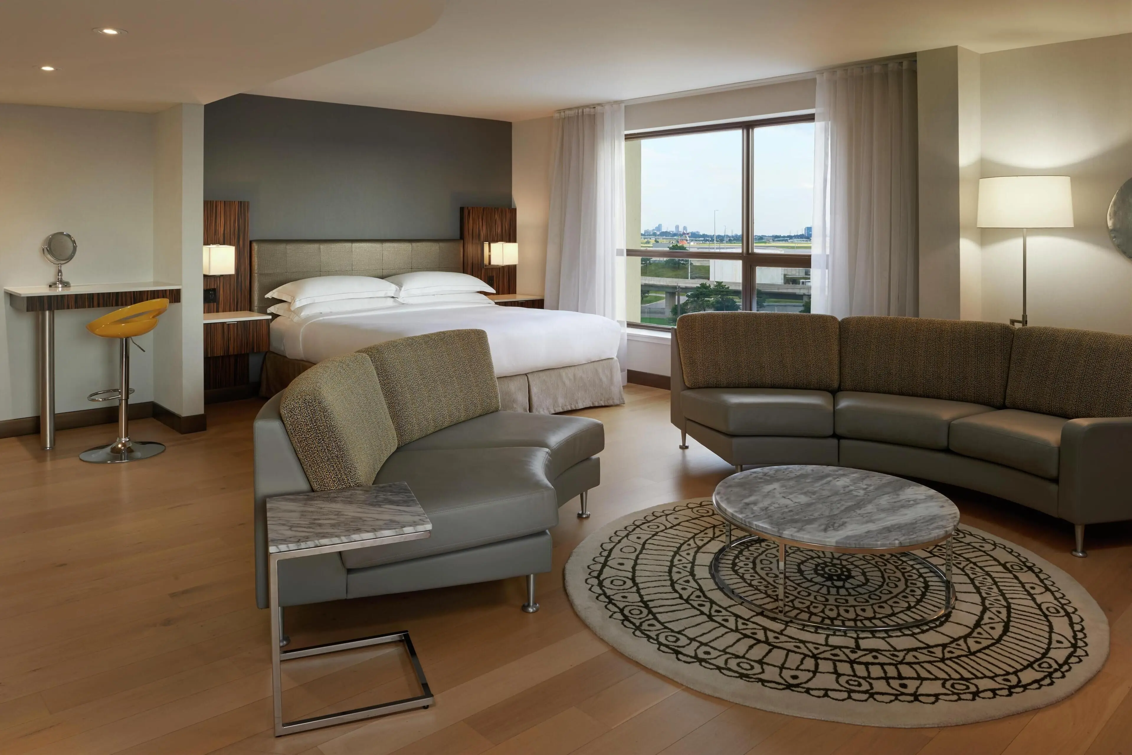 Room, 1 King Bed, Corner Room, 1 King Bed, Corner