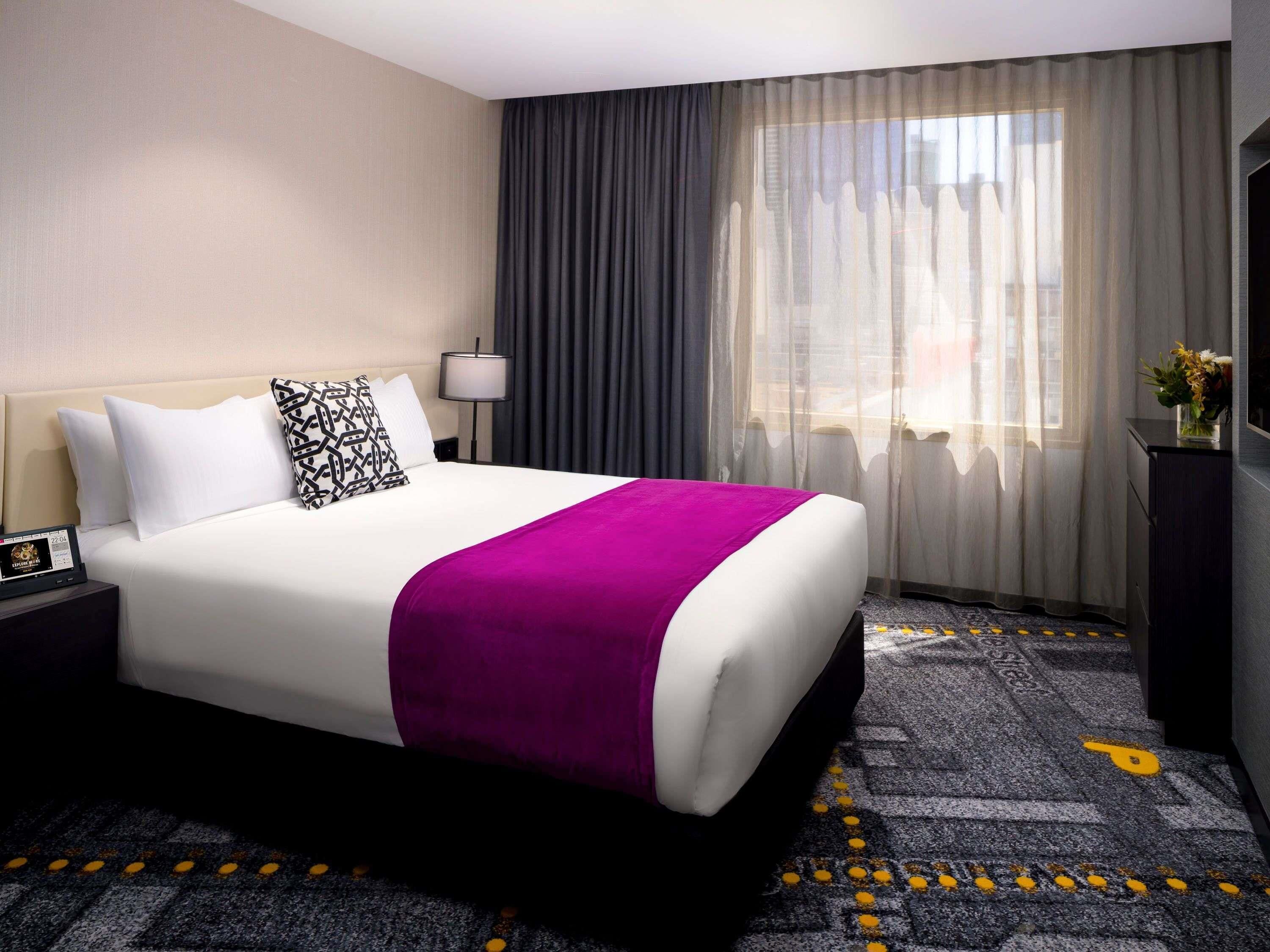 Classic Room, 1 Queen Bed, Accessible