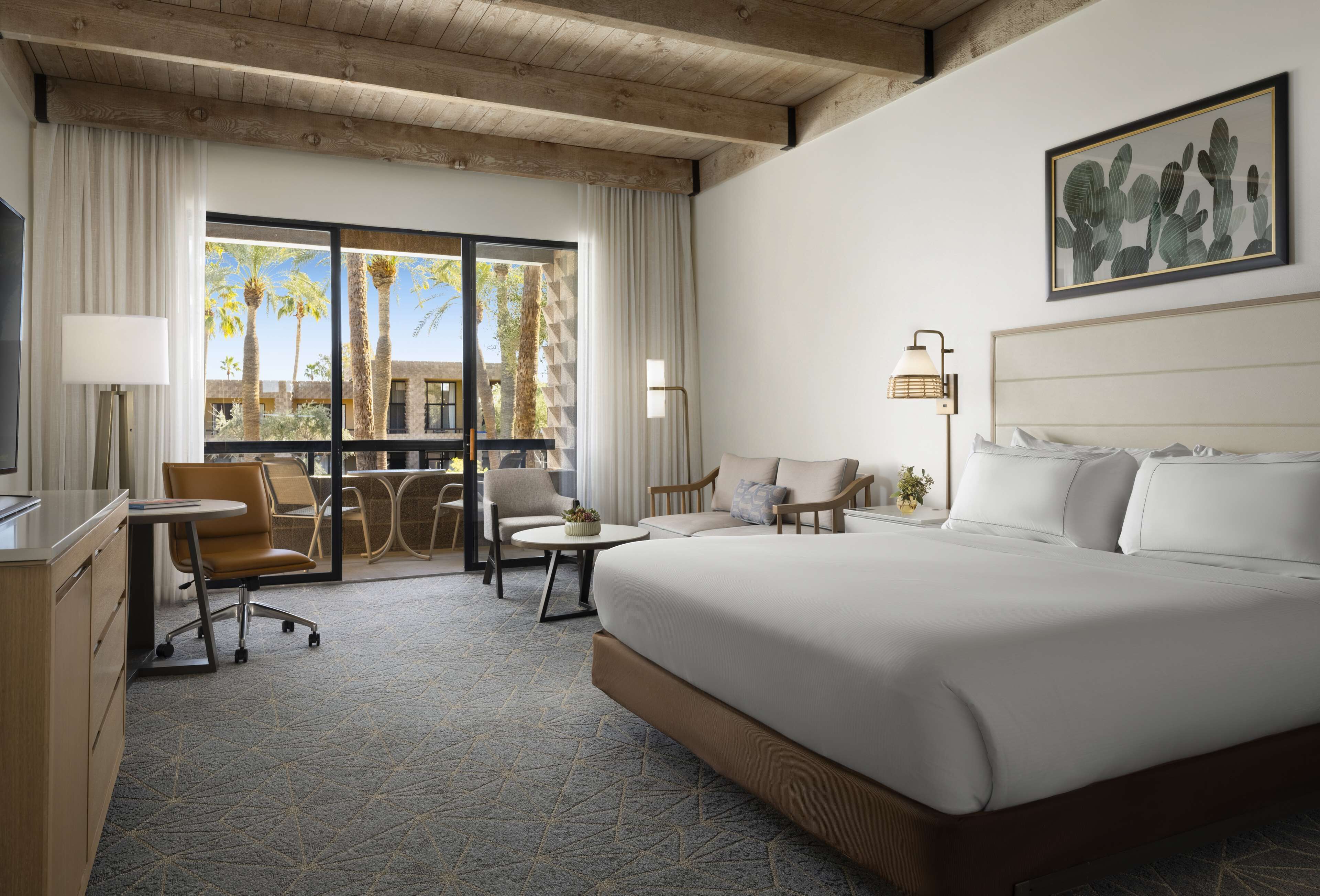 Room, 1 King Bed, Patio, Poolside