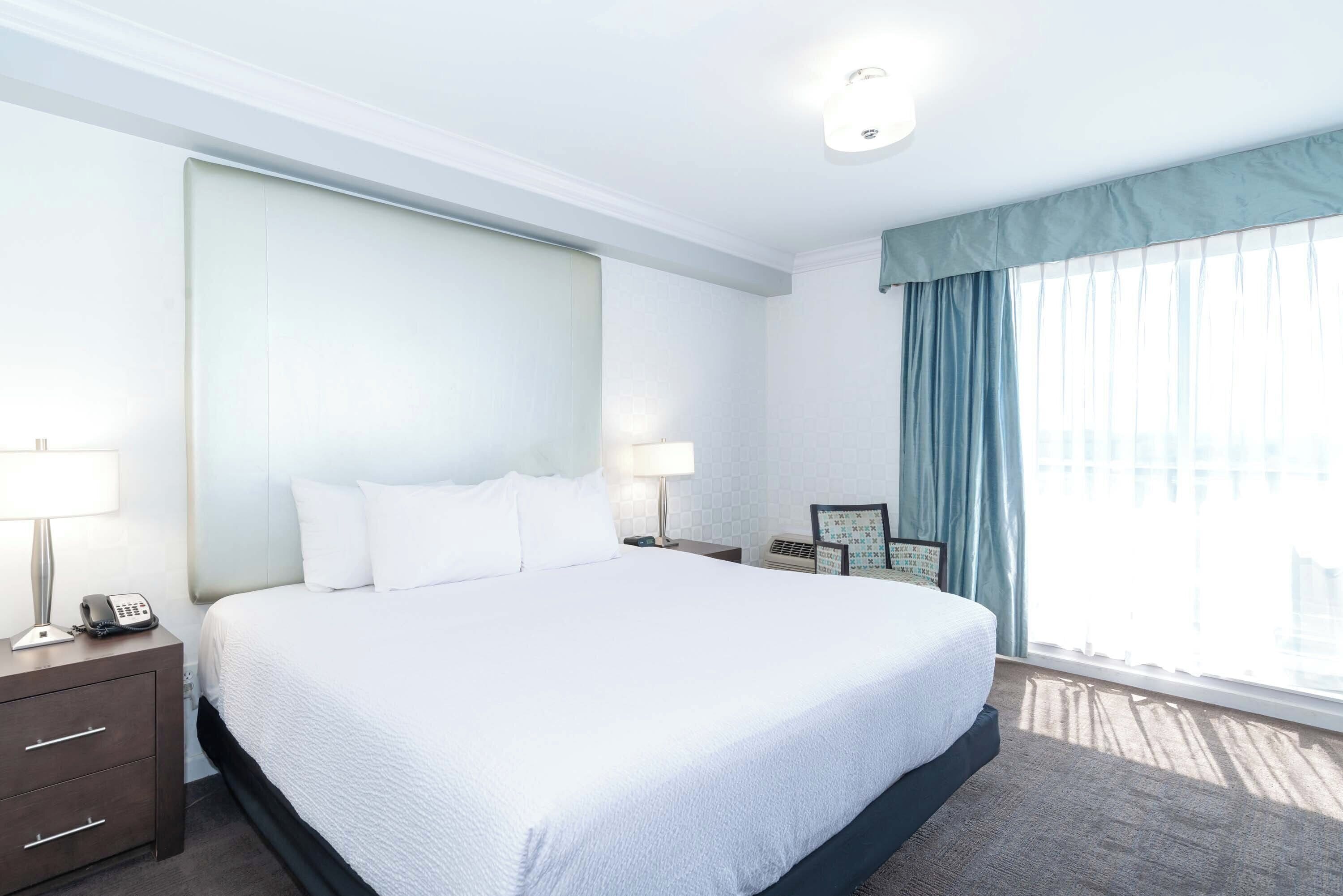 Room, 1 King Bed, Tower