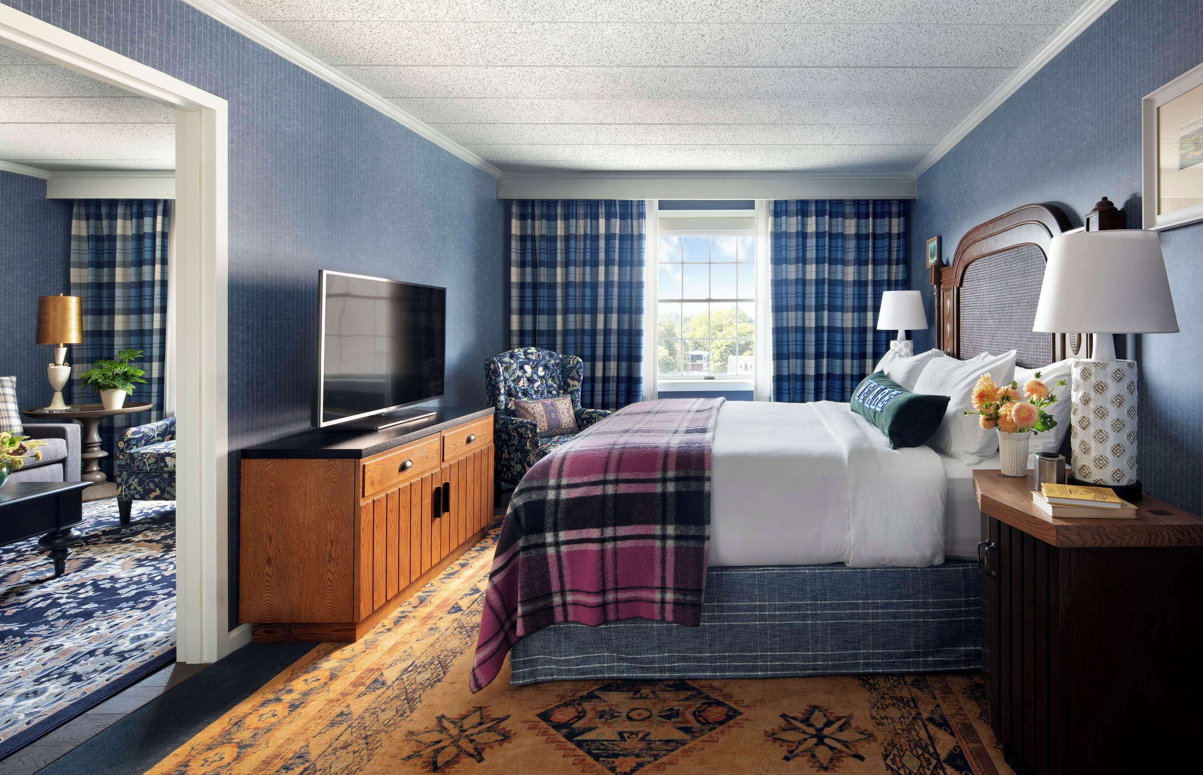 Suite, 1 King Bed