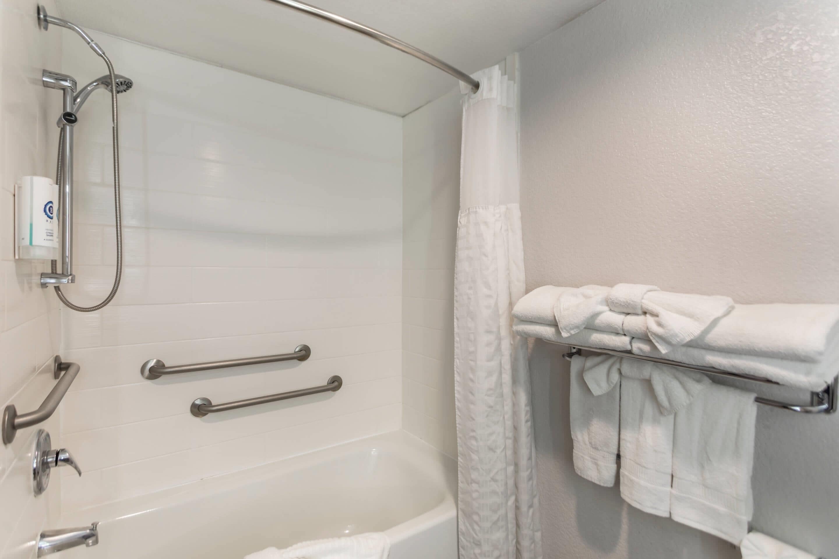 Suite, 1 King Bed, Accessible, Non Smoking