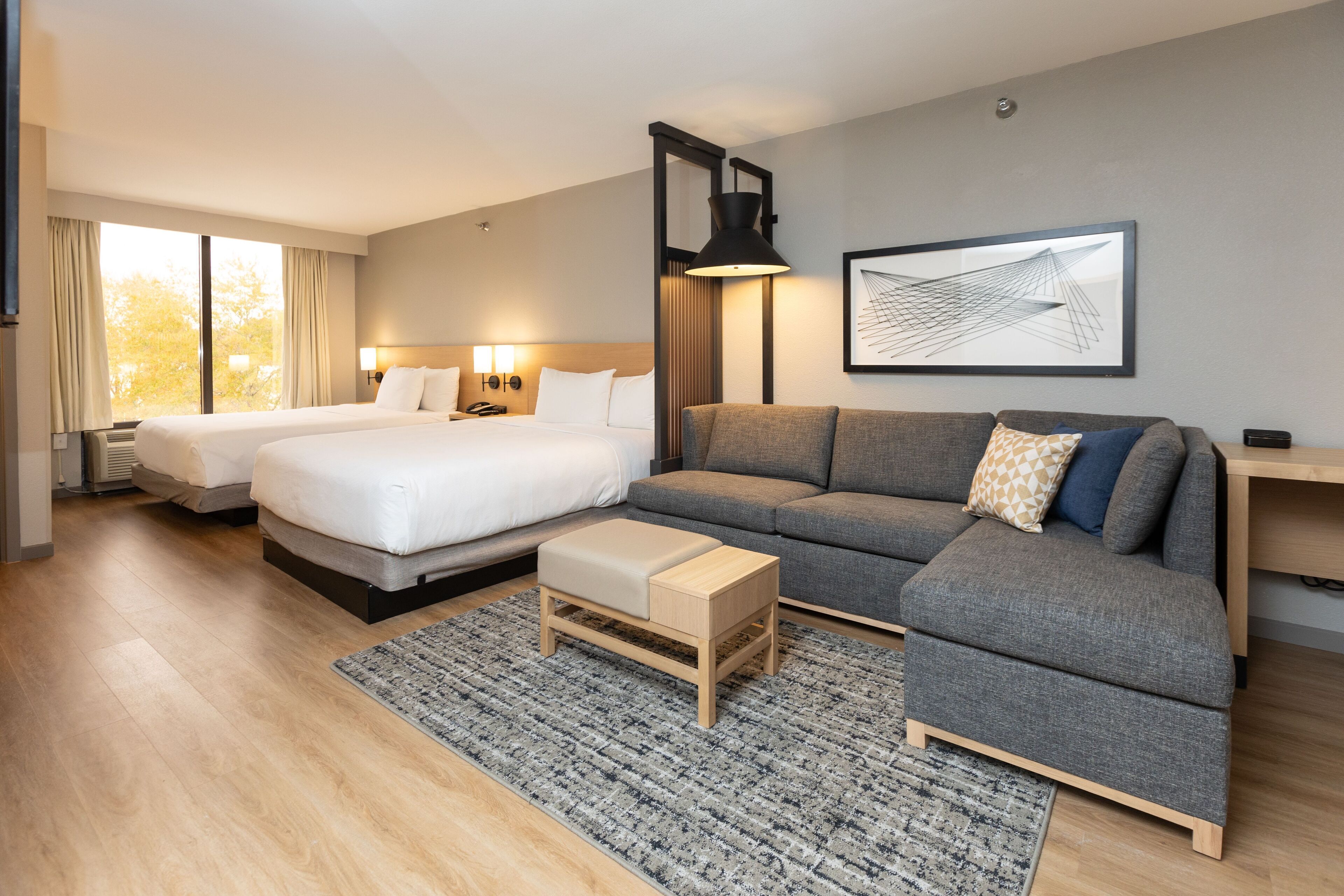 Room, 2 Queen Beds (With Sofa Bed)