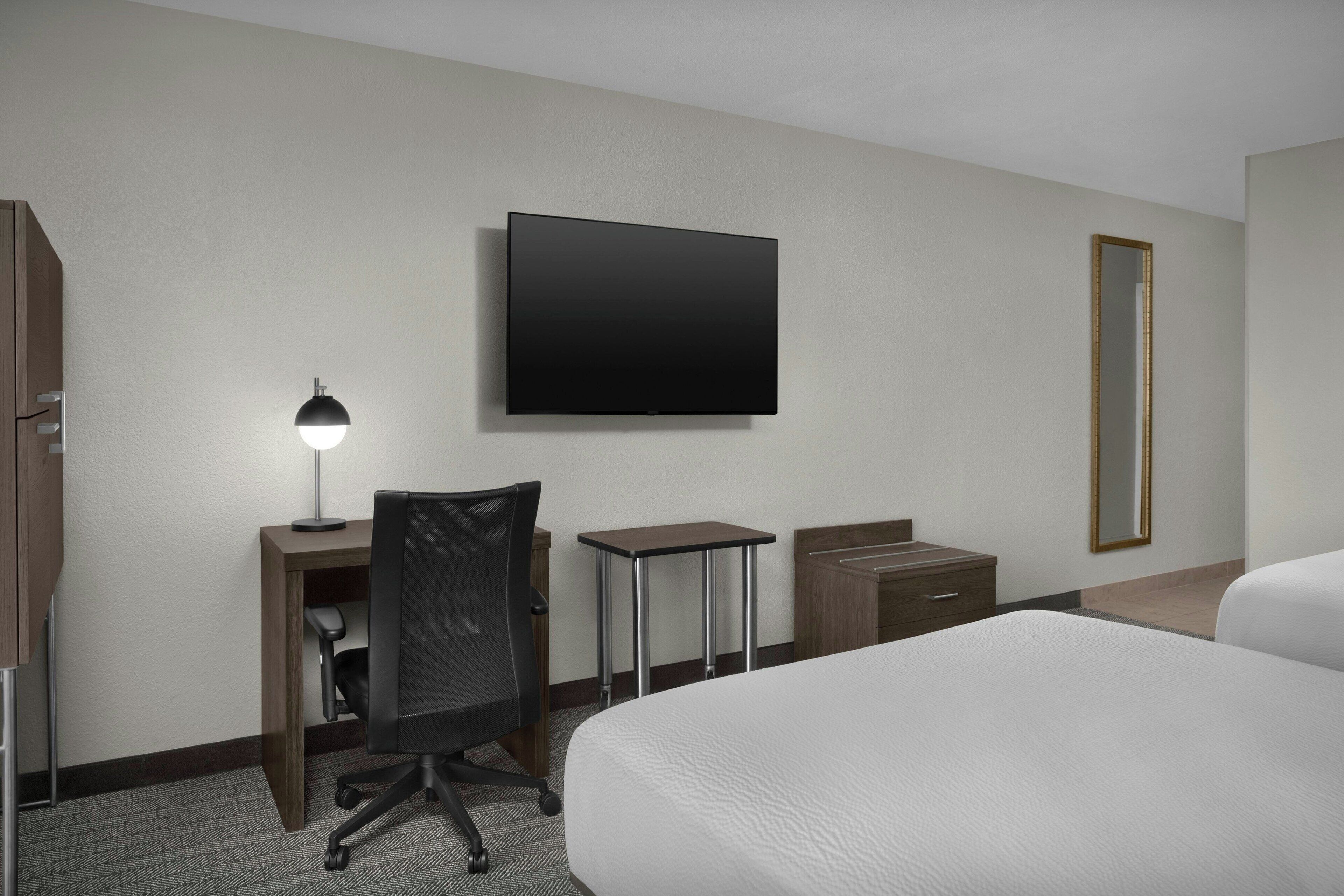 Room, 2 Queen Beds, Hearing Accessible (Accessible Bathtub)