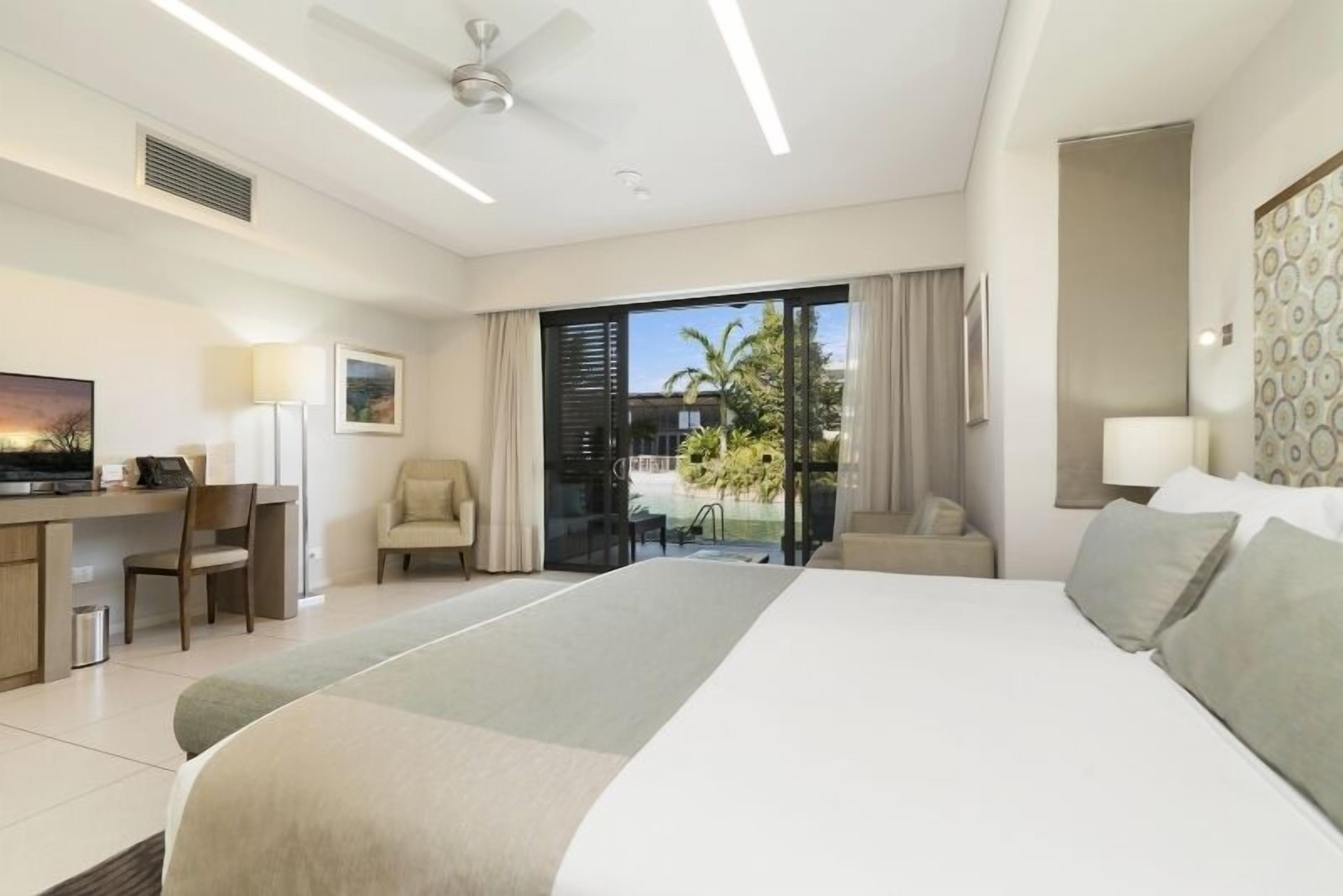 Superior Room, 1 King Bed, Accessible (Resort Lagoon)