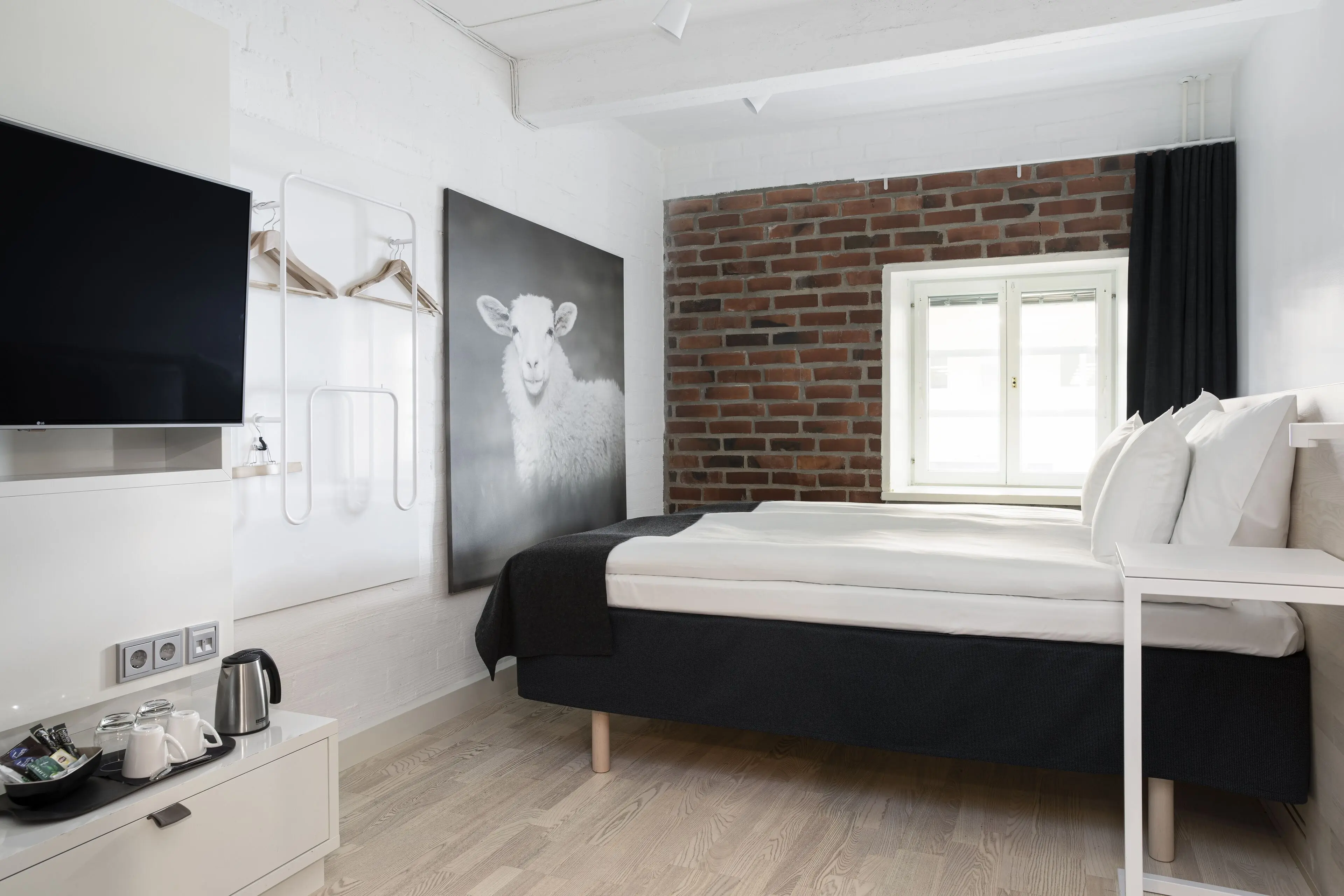 Standard Room, 1 King Bed Standard Room, 1 King Bed