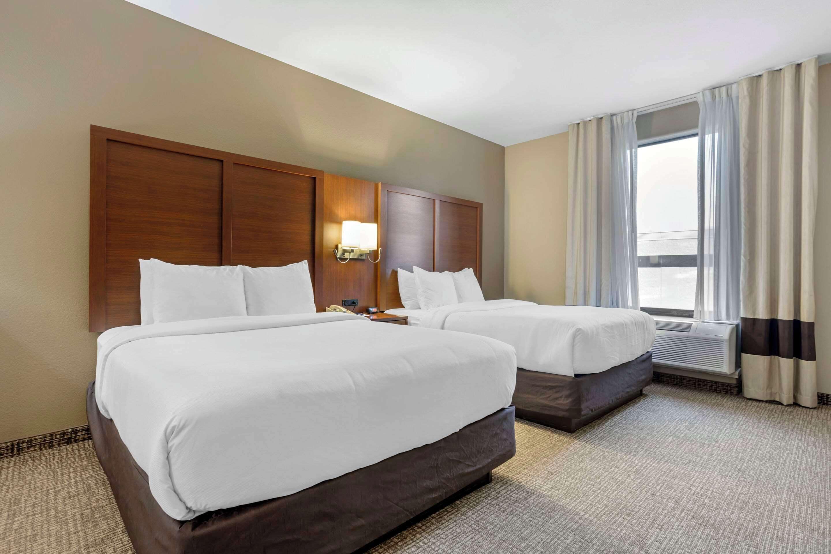 Suite, 2 Queen Beds, Non Smoking