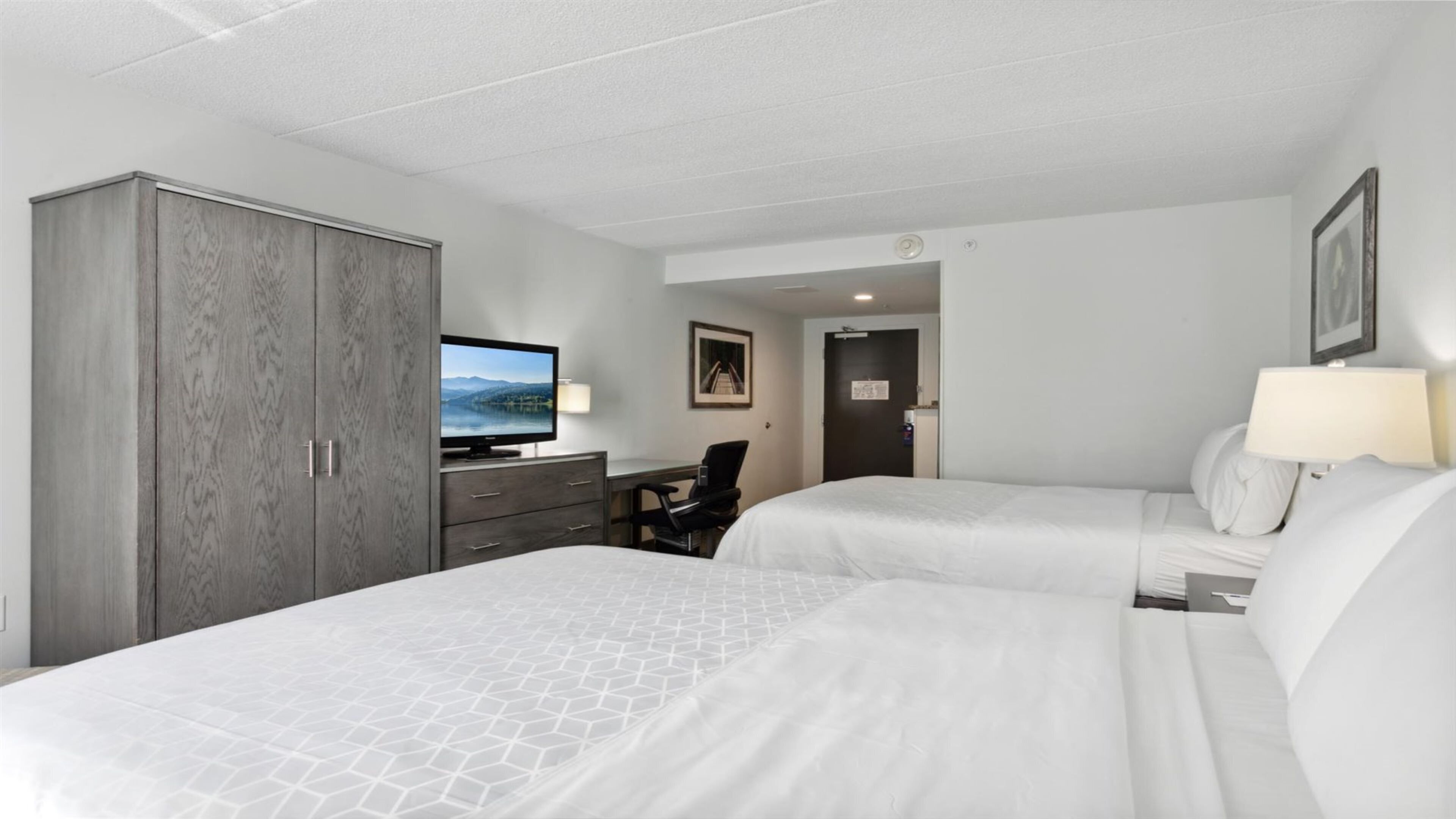 Standard Room, 2 Queen Beds, Accessible (Mobil Access Tub)