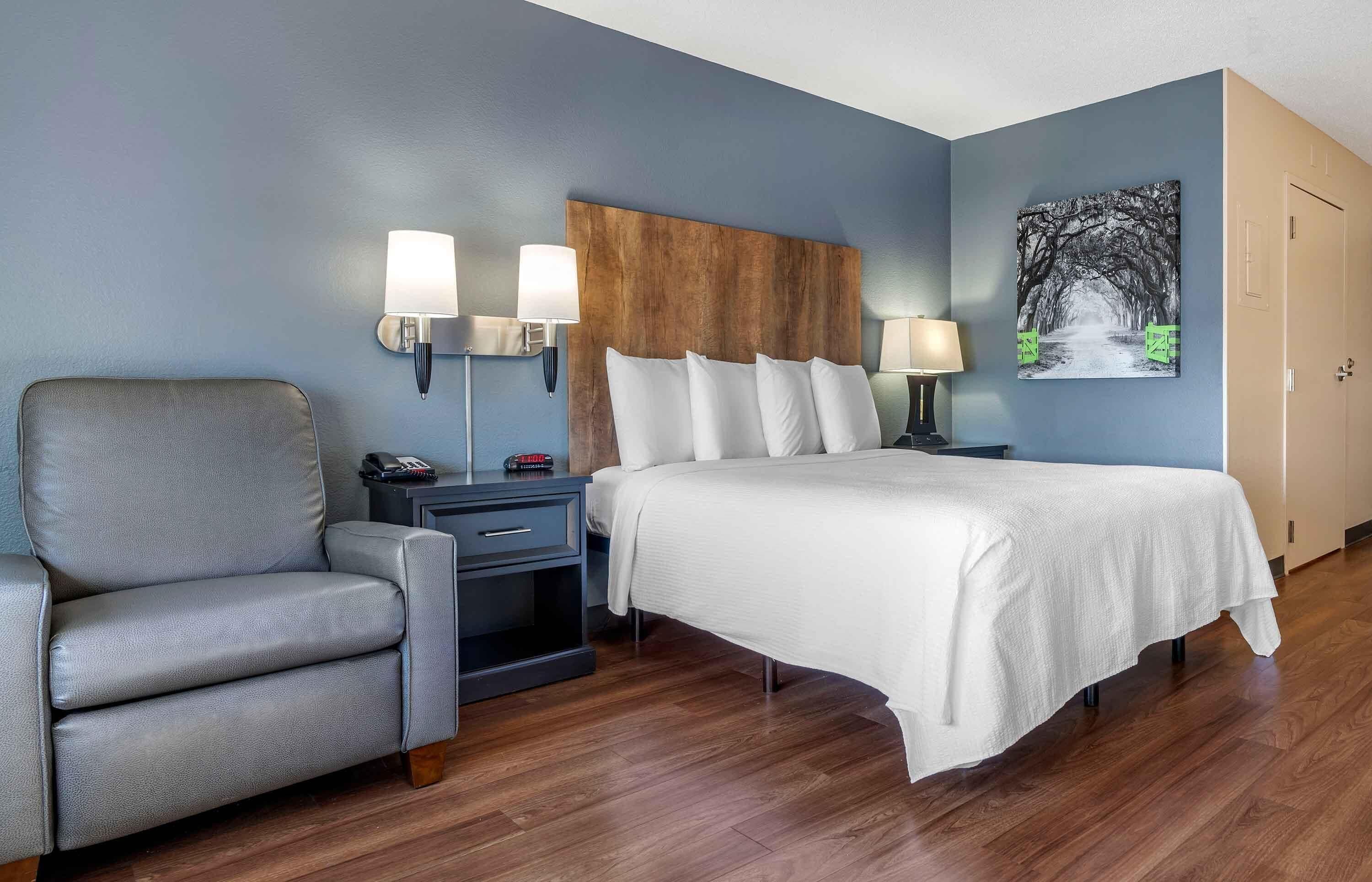 Studio, 1 Queen Bed, Non Smoking, Marina View