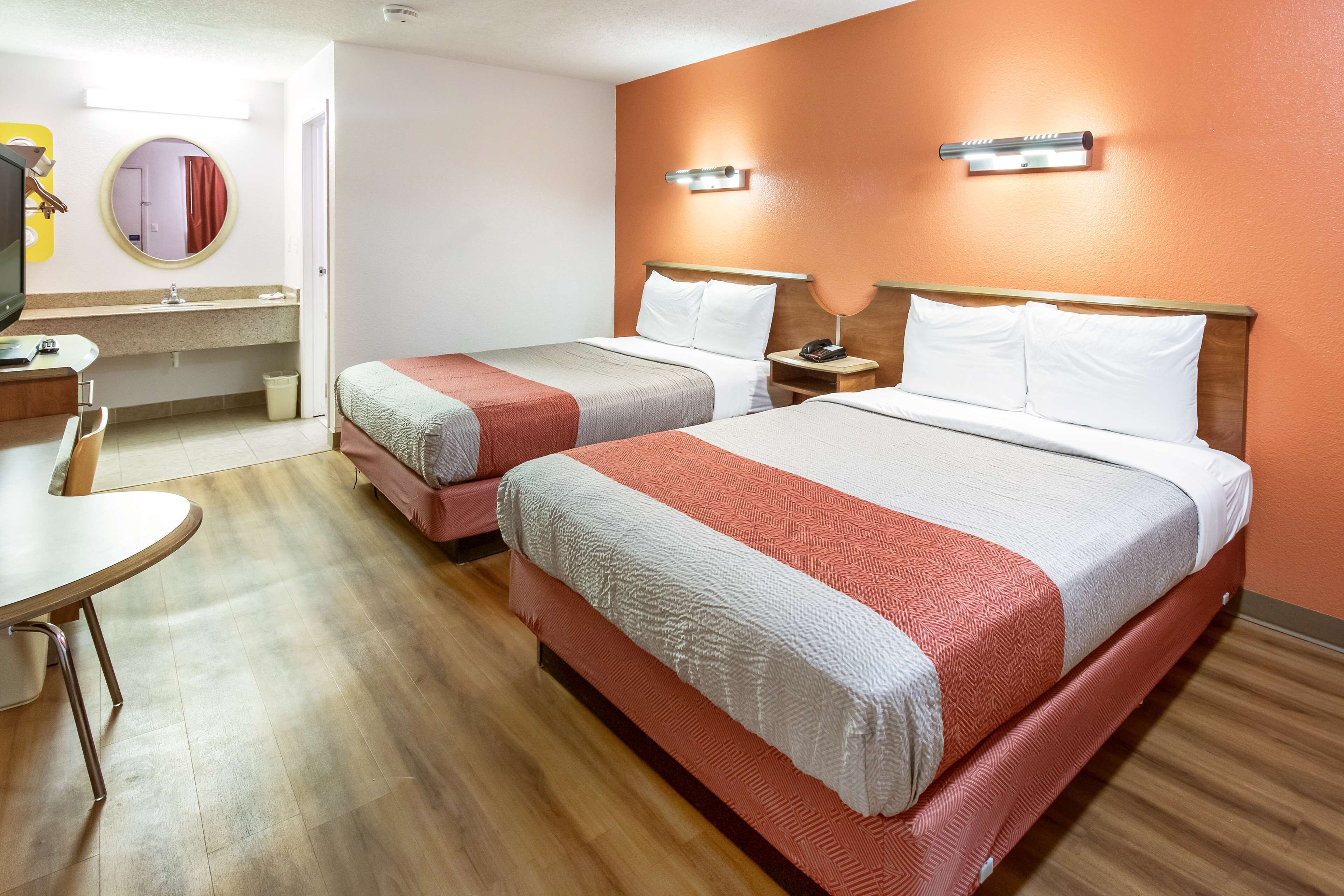 Standard Room, 2 Queen Beds, Non Smoking
