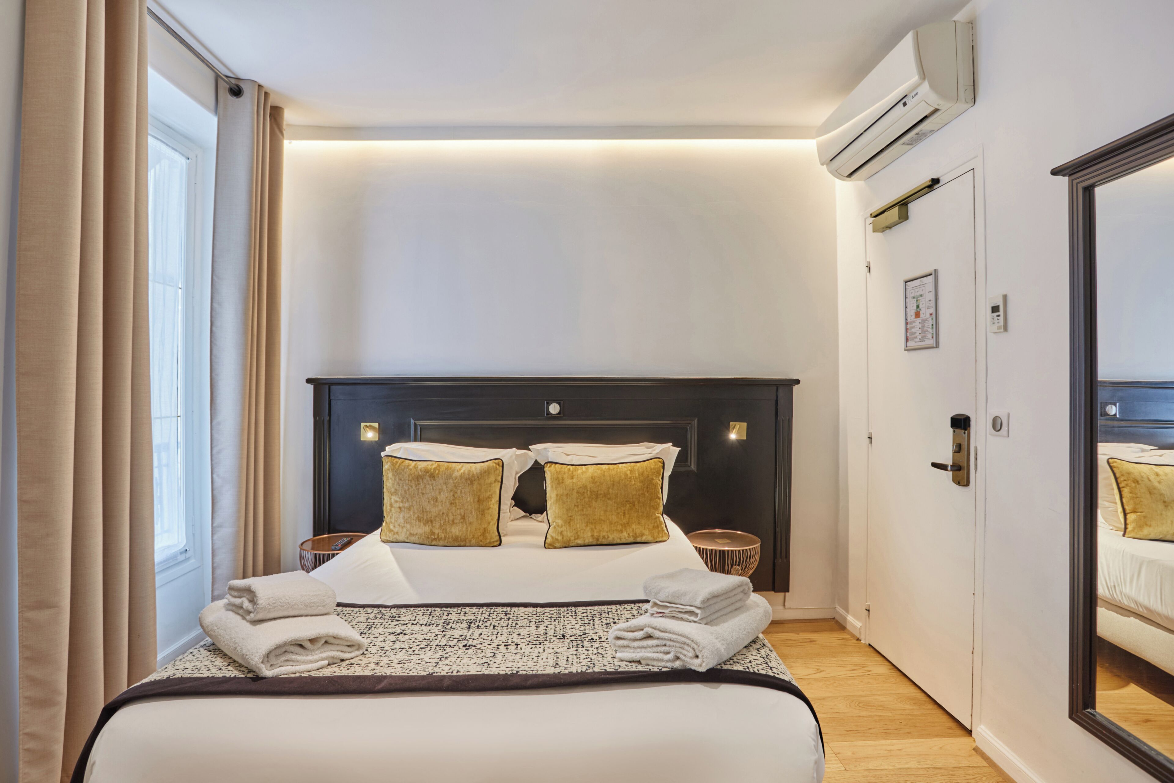 Classic Twin Room