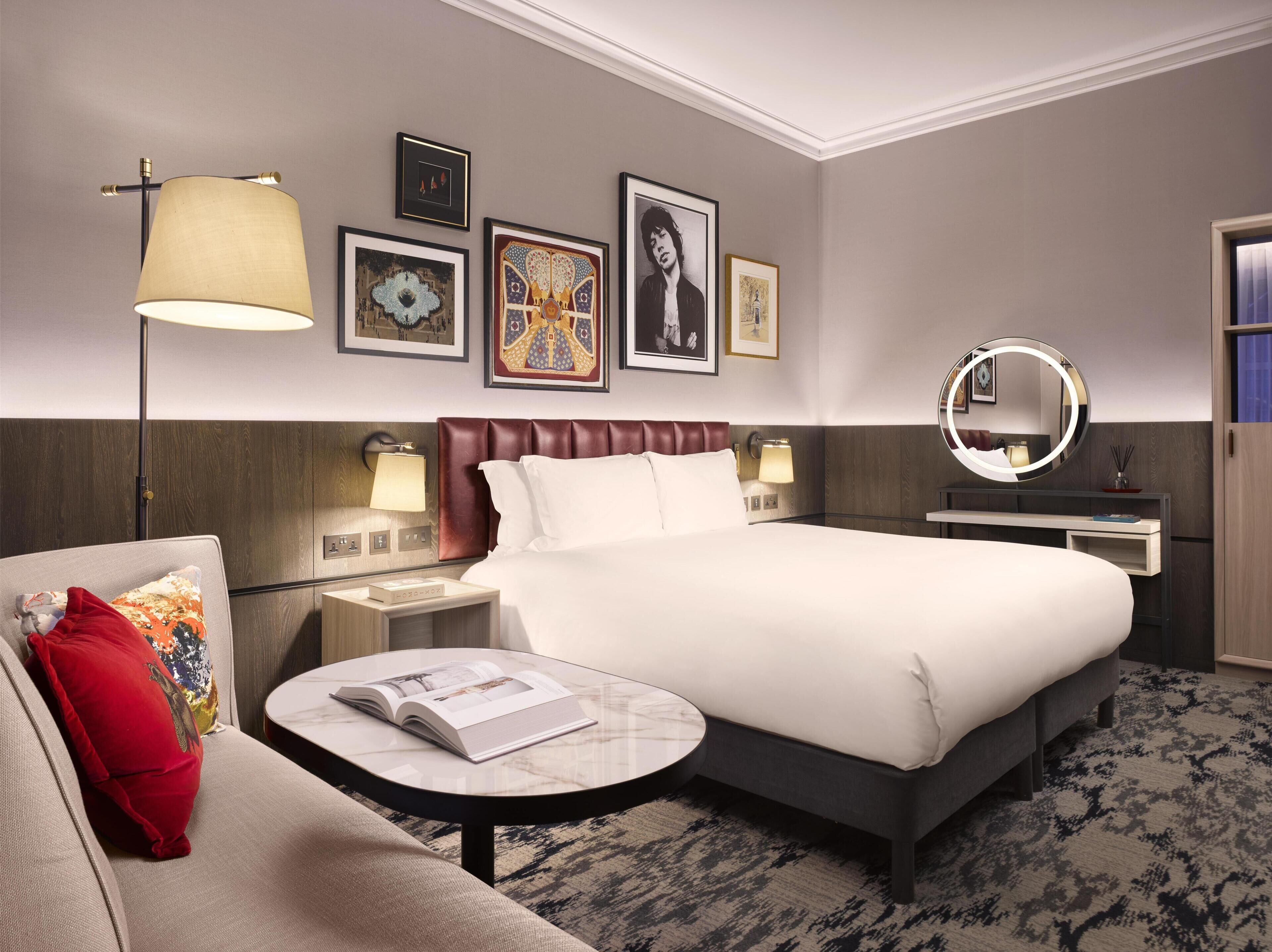Room, 1 King Bed (Trafalgar)