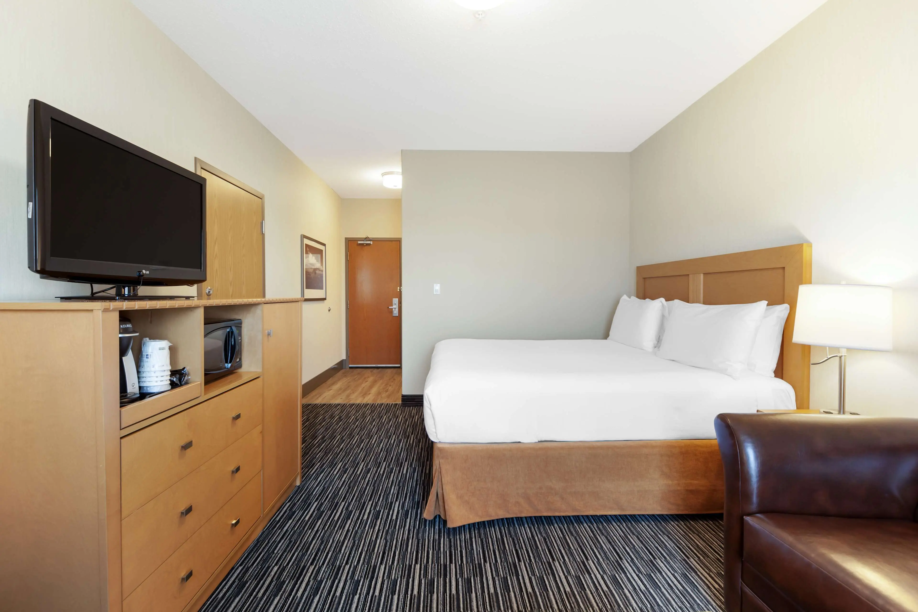 Suite, 1 King Bed, Non Smoking, Fireplace (No Pets in room type; Sofabed) Suite, 1 King Bed, Non Smoking, Fireplace (No Pets in room type; Sofabed)