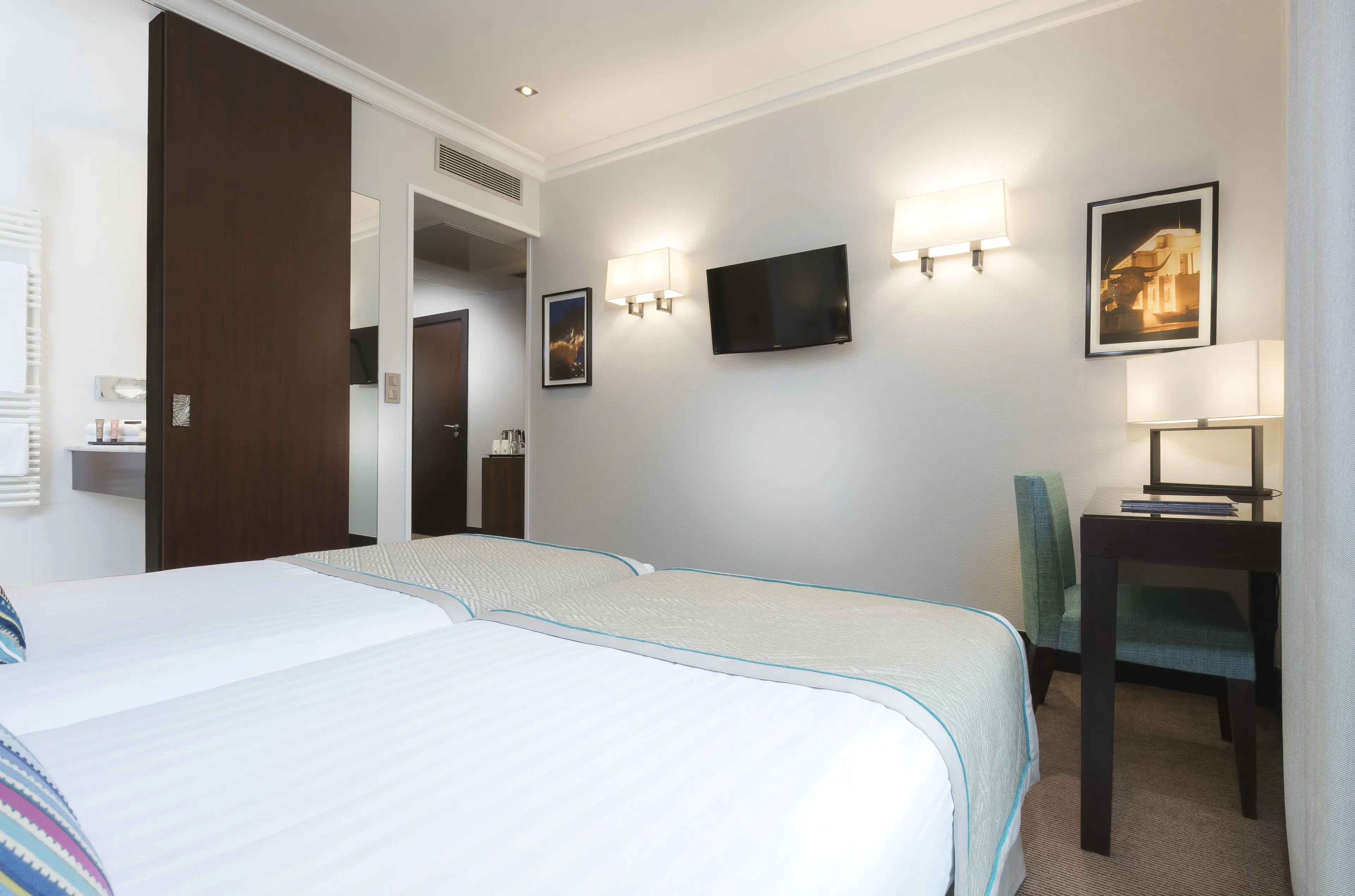 Deluxe Twin Room (Vue Grande Armée) Deluxe Twin Room (Vue Grande Armée)