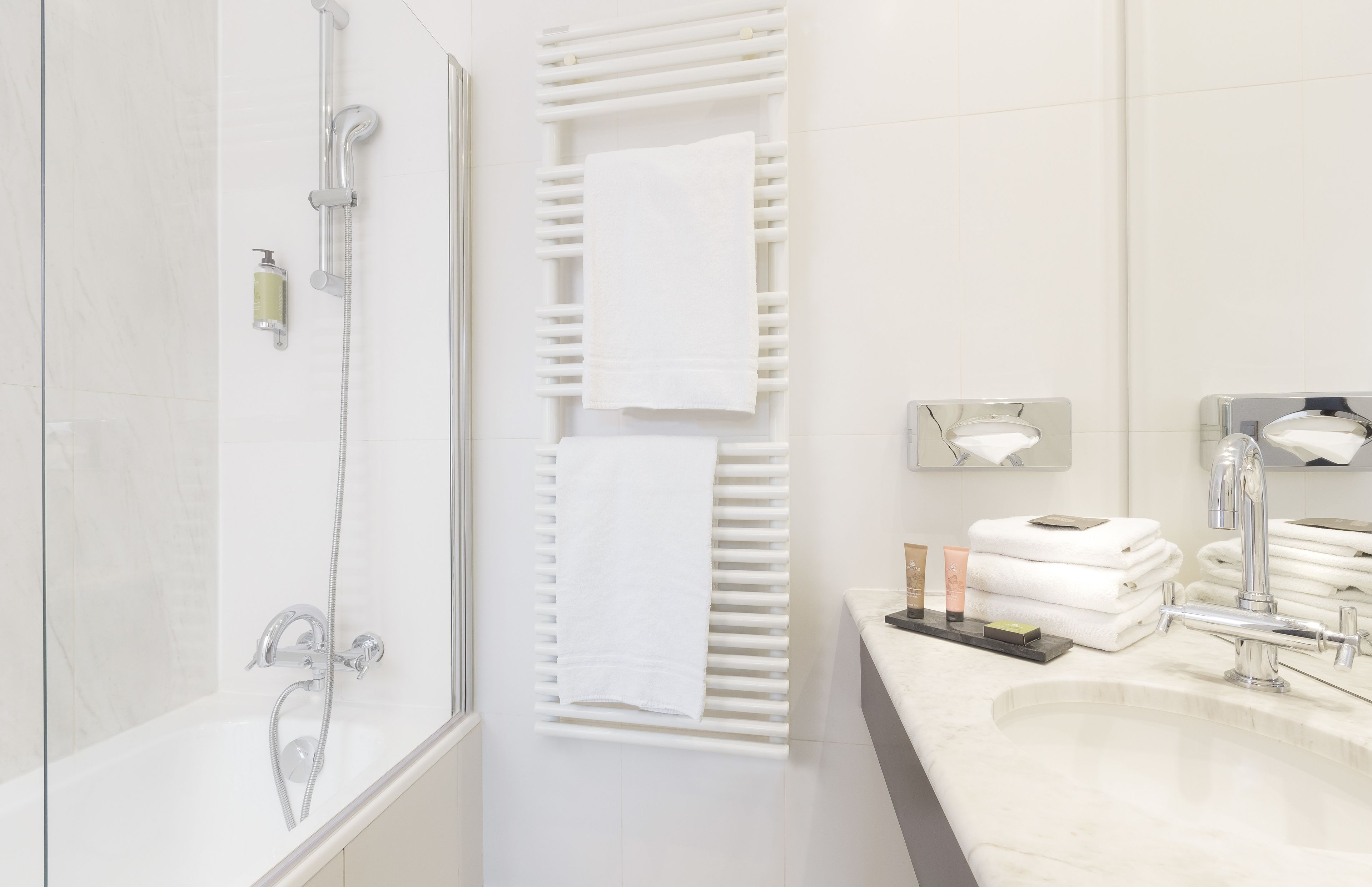 Deluxe Twin Room (Vue Grande Armée)