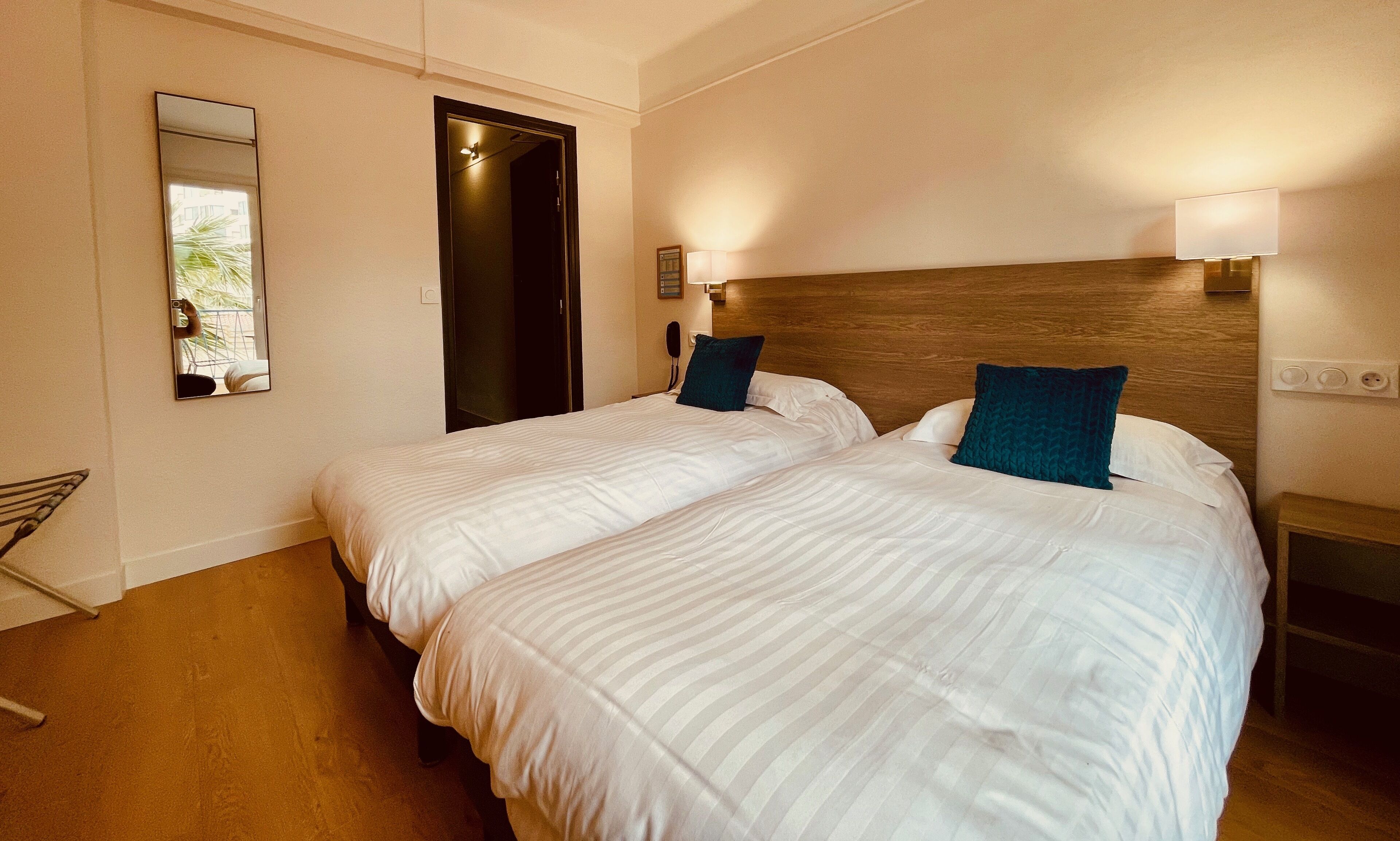 Twin Room Partial Sea View