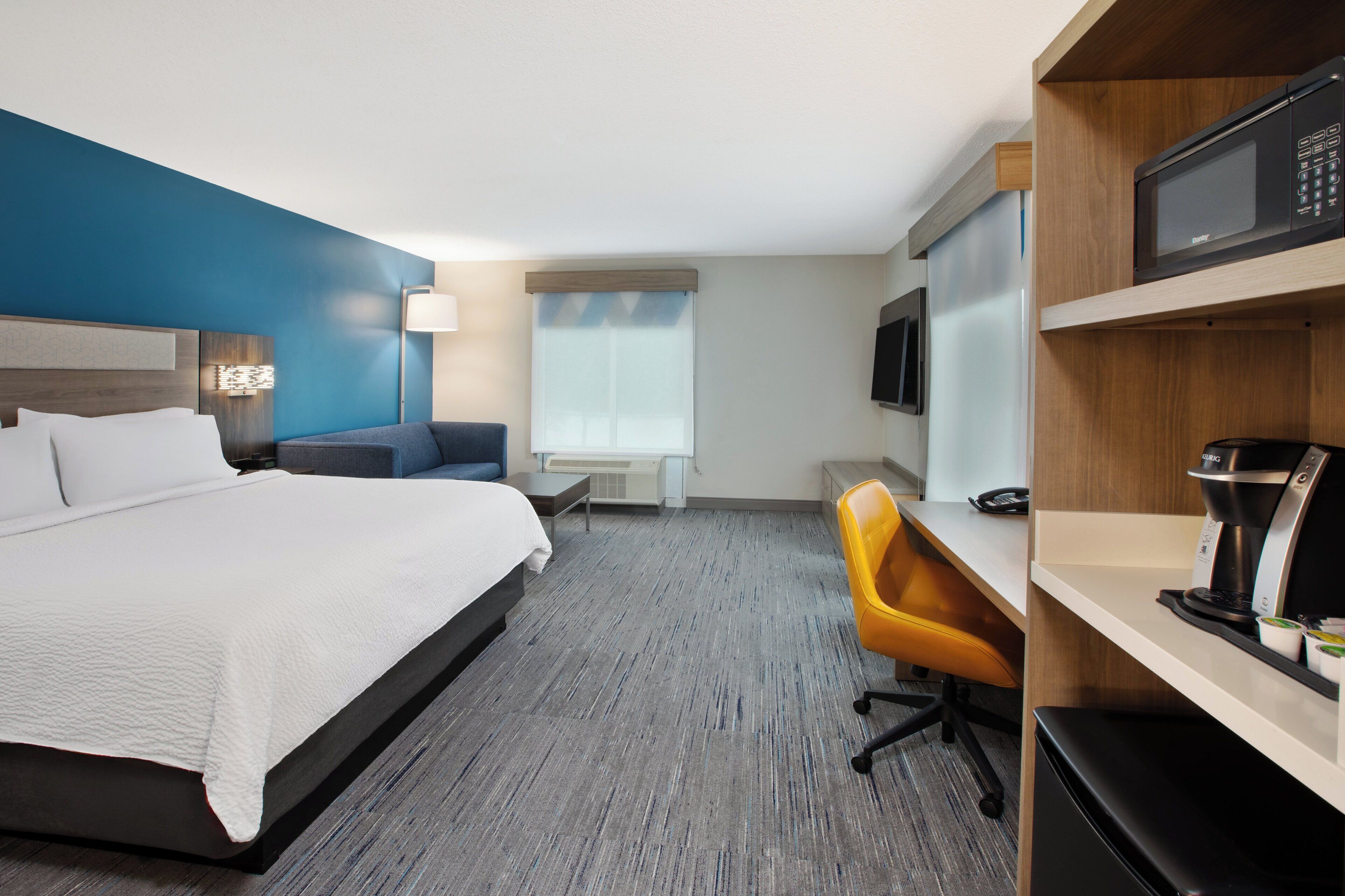 Standard Room, 1 King Bed with Sofa bed