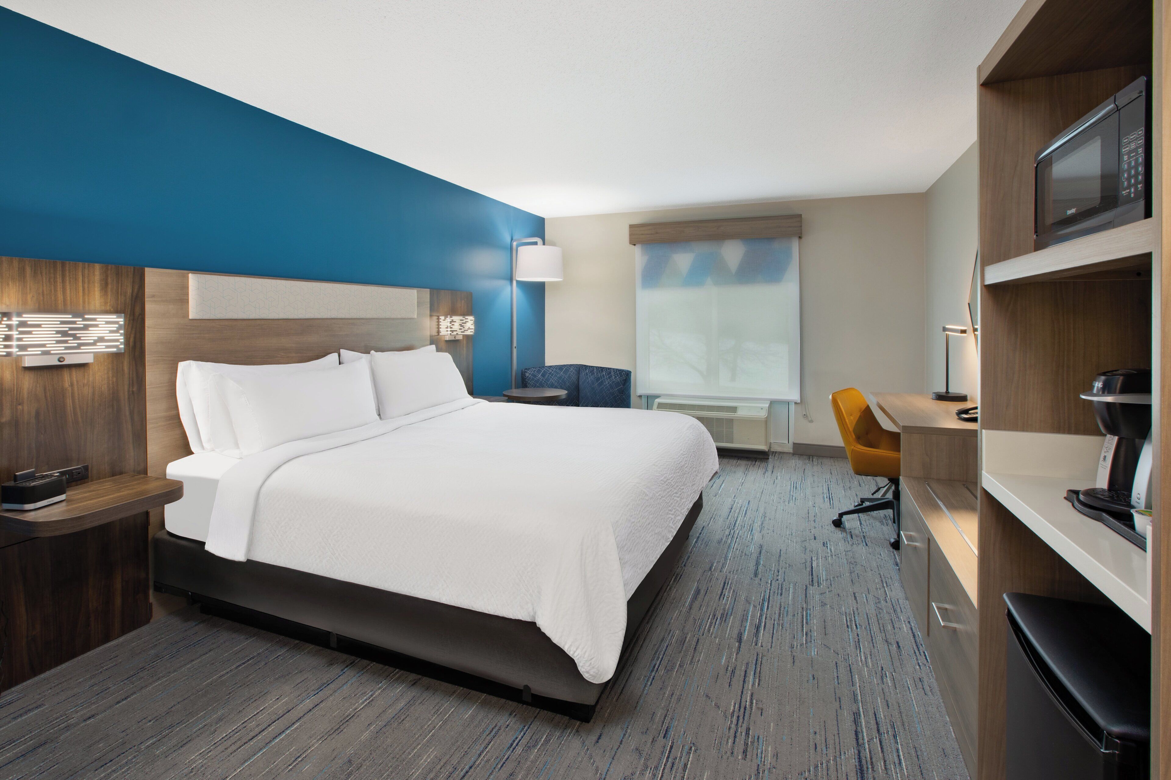 Standard Room, 1 King Bed