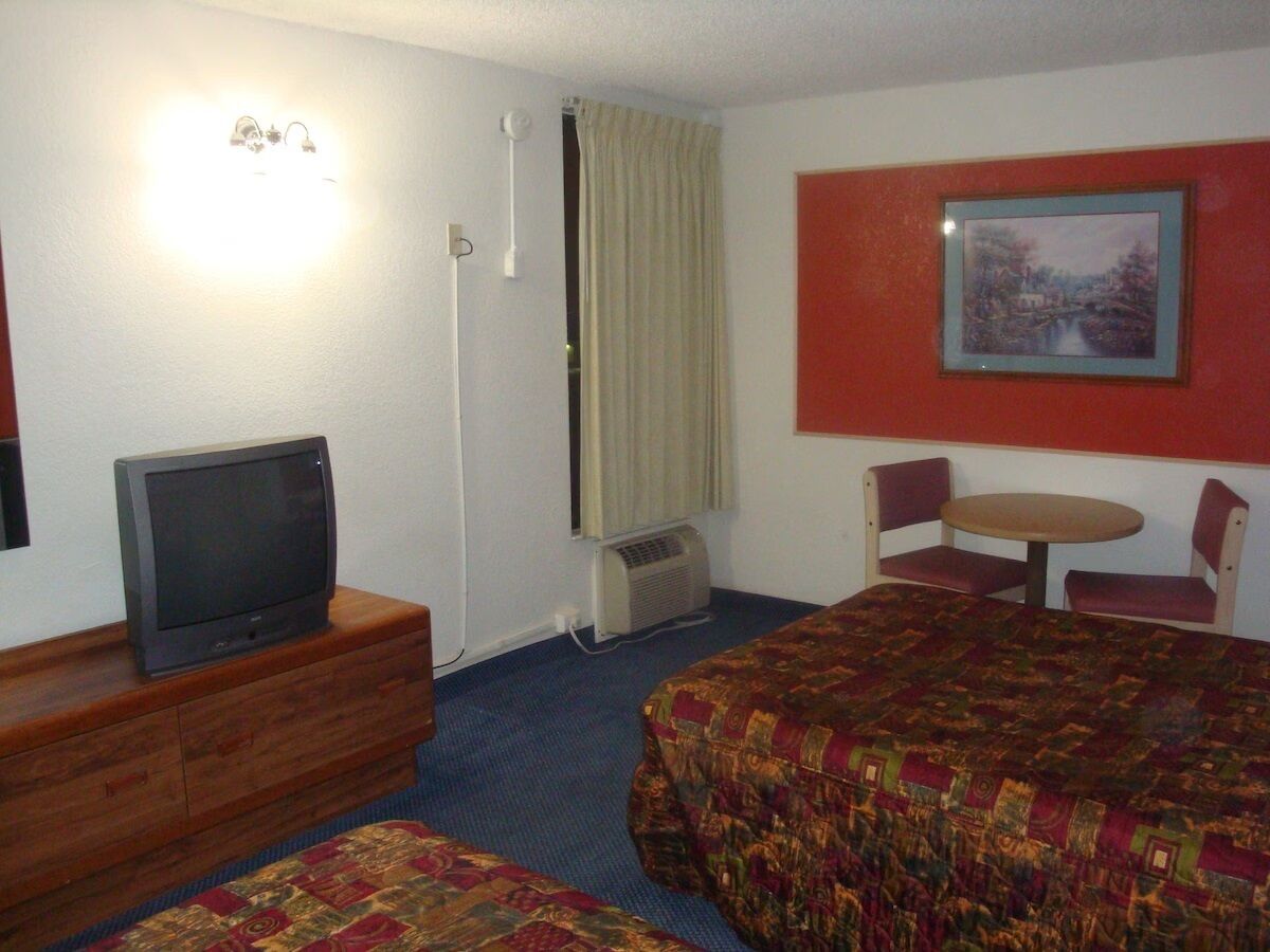 Room, Non Smoking (2 Full Beds)