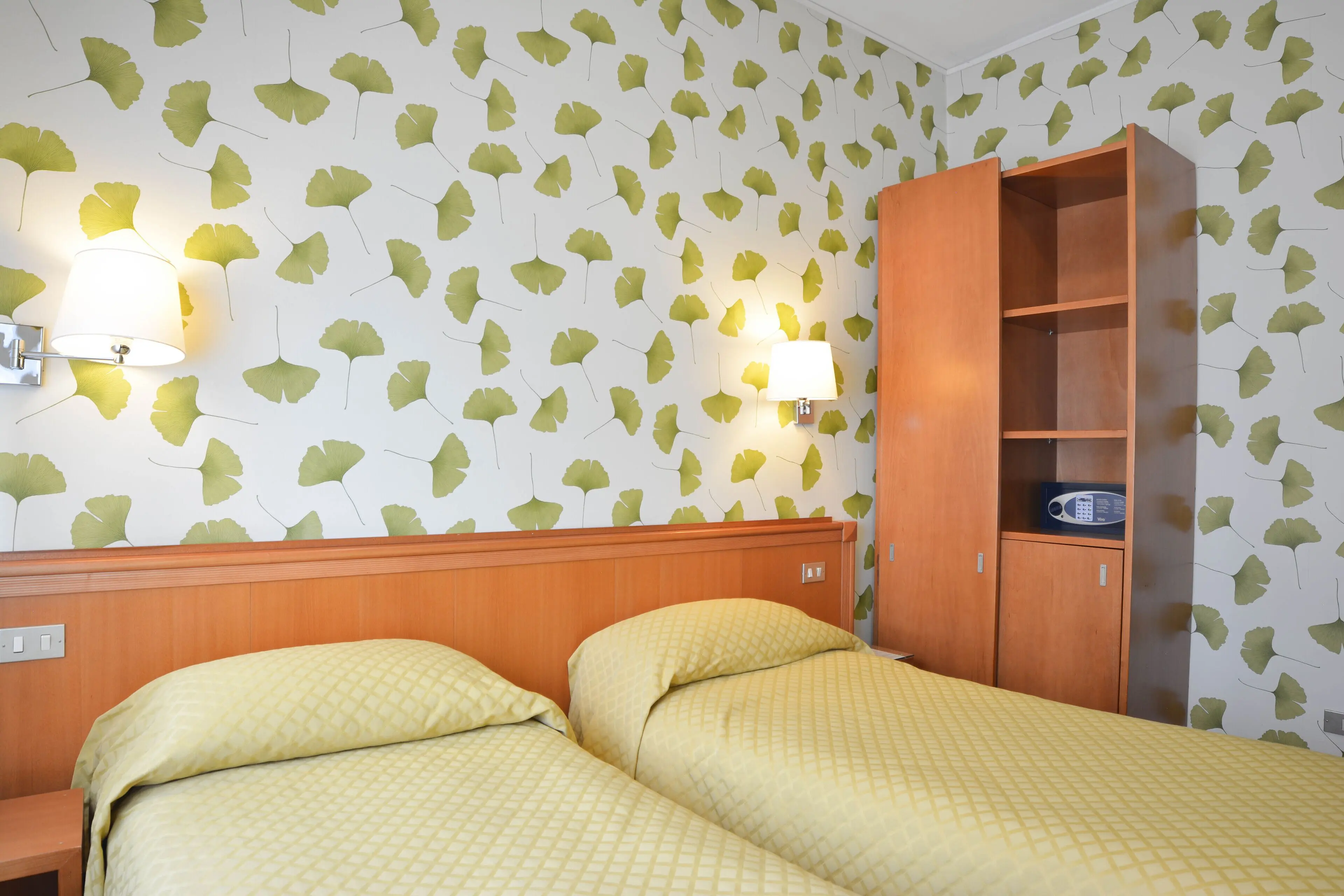 Twin Room Twin Room