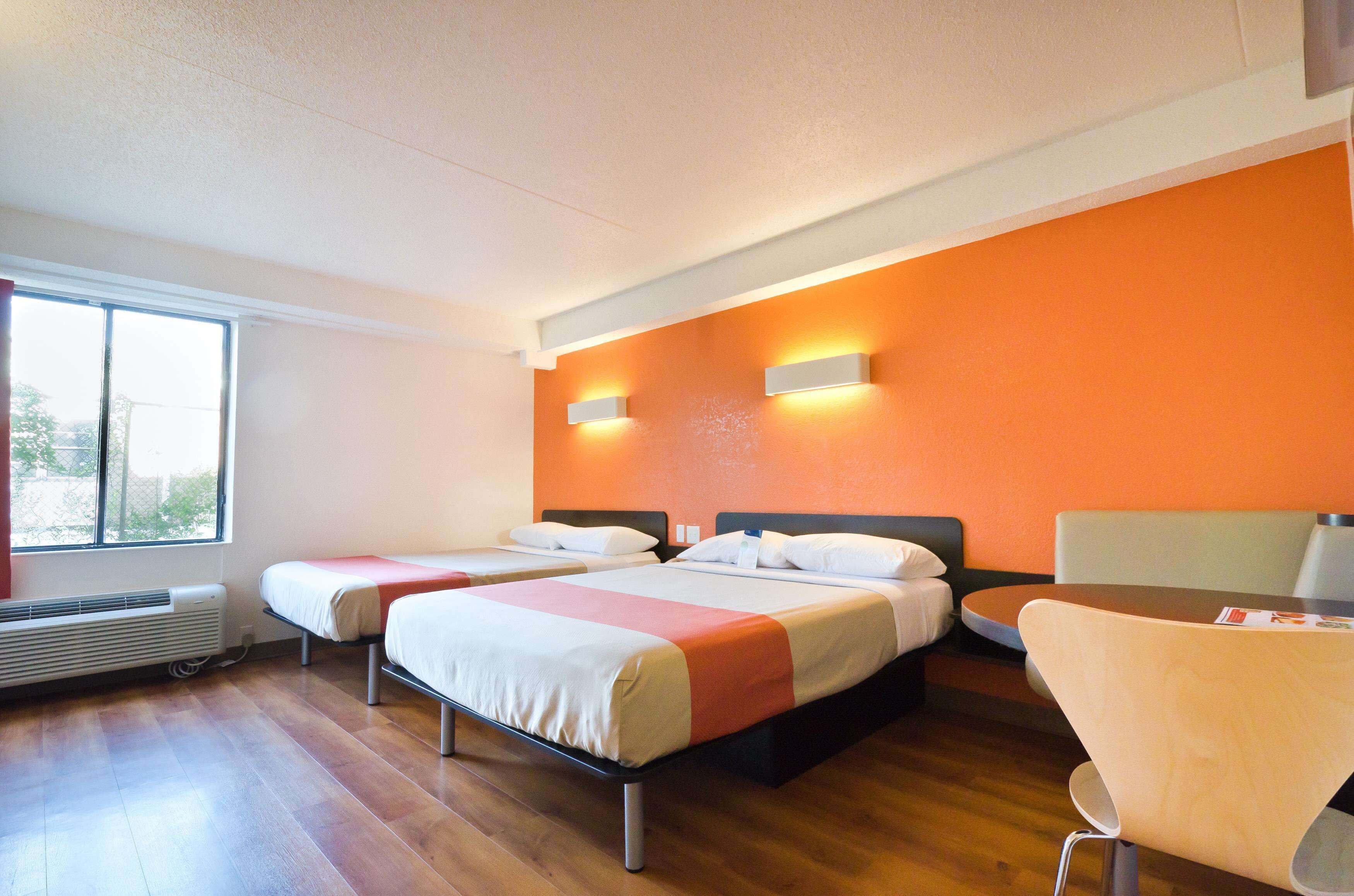Standard Room, 2 Queen Beds, Non Smoking