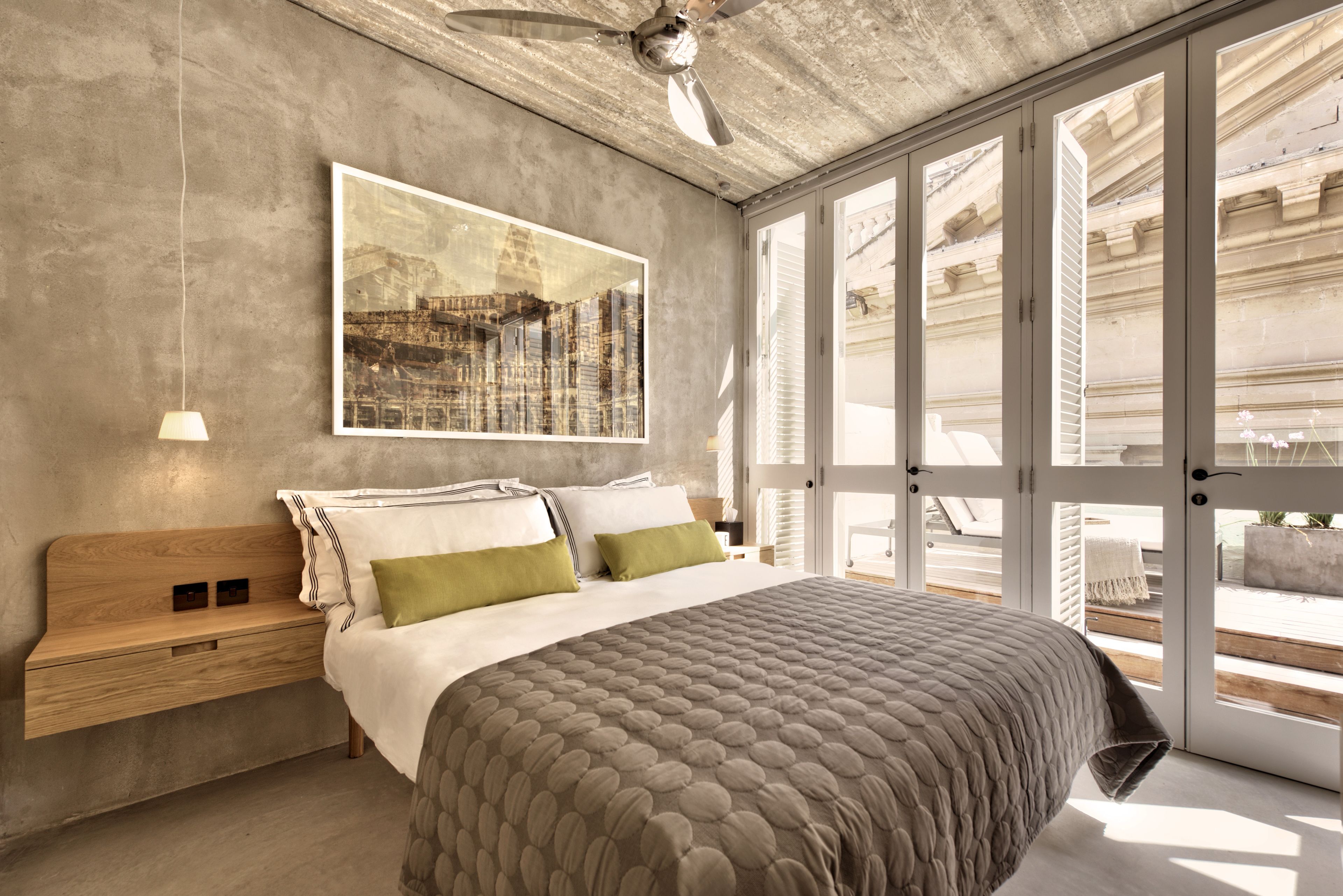 Suite 8 - Executive Suite