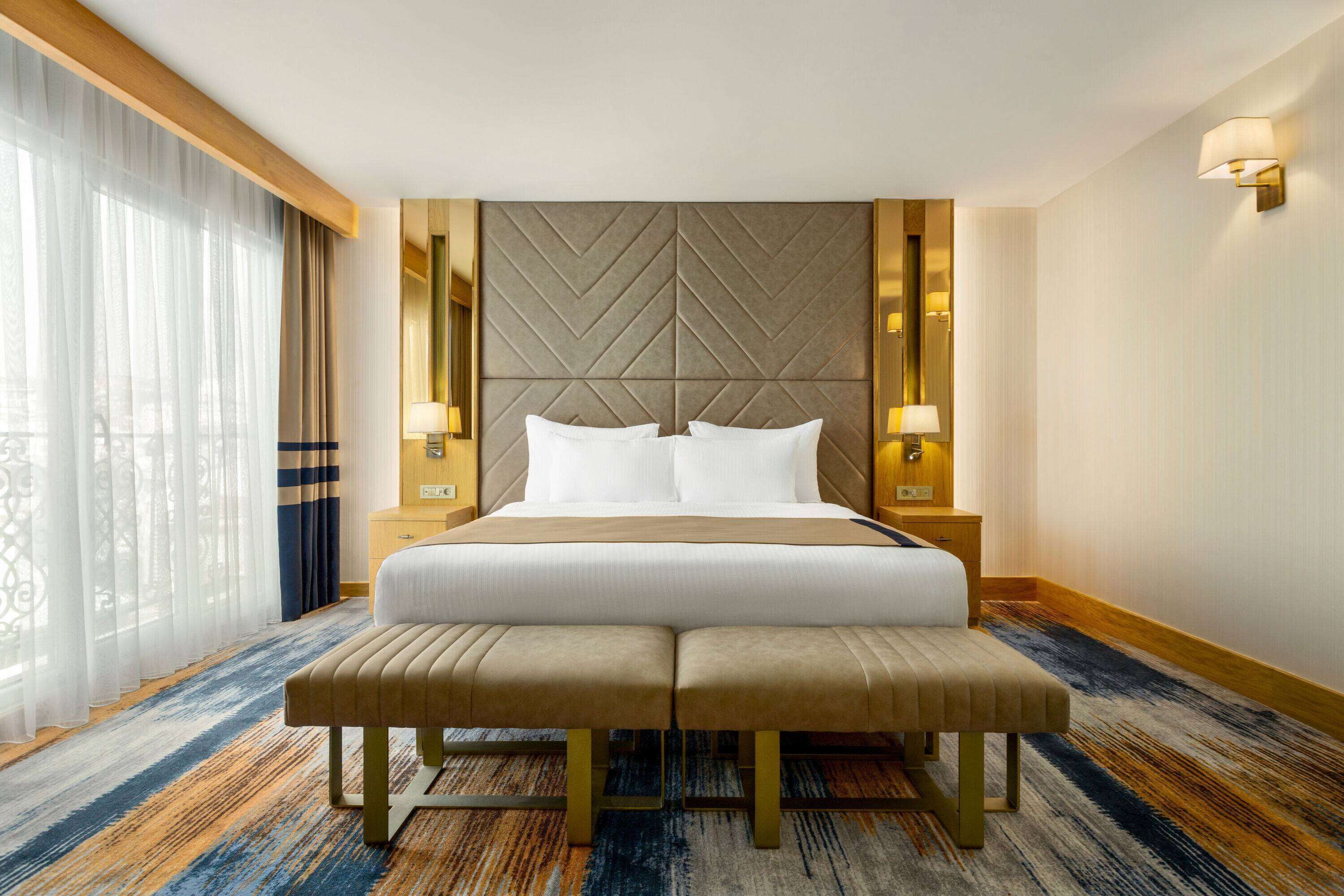Superior Room, 1 King Bed