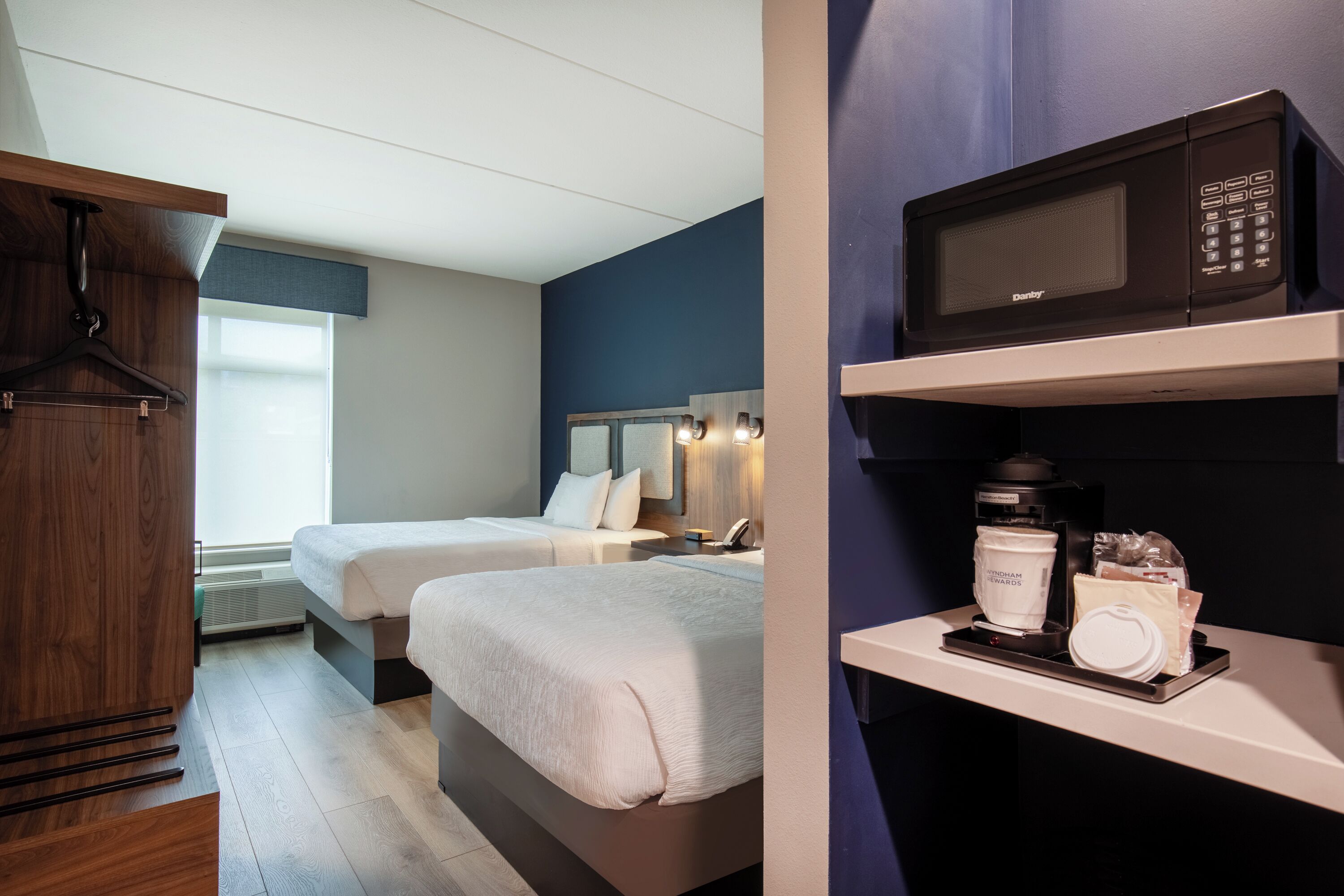 Room, 2 Queen Beds, Accessible, Non Smoking (Bathtub w/ Grab Bars)