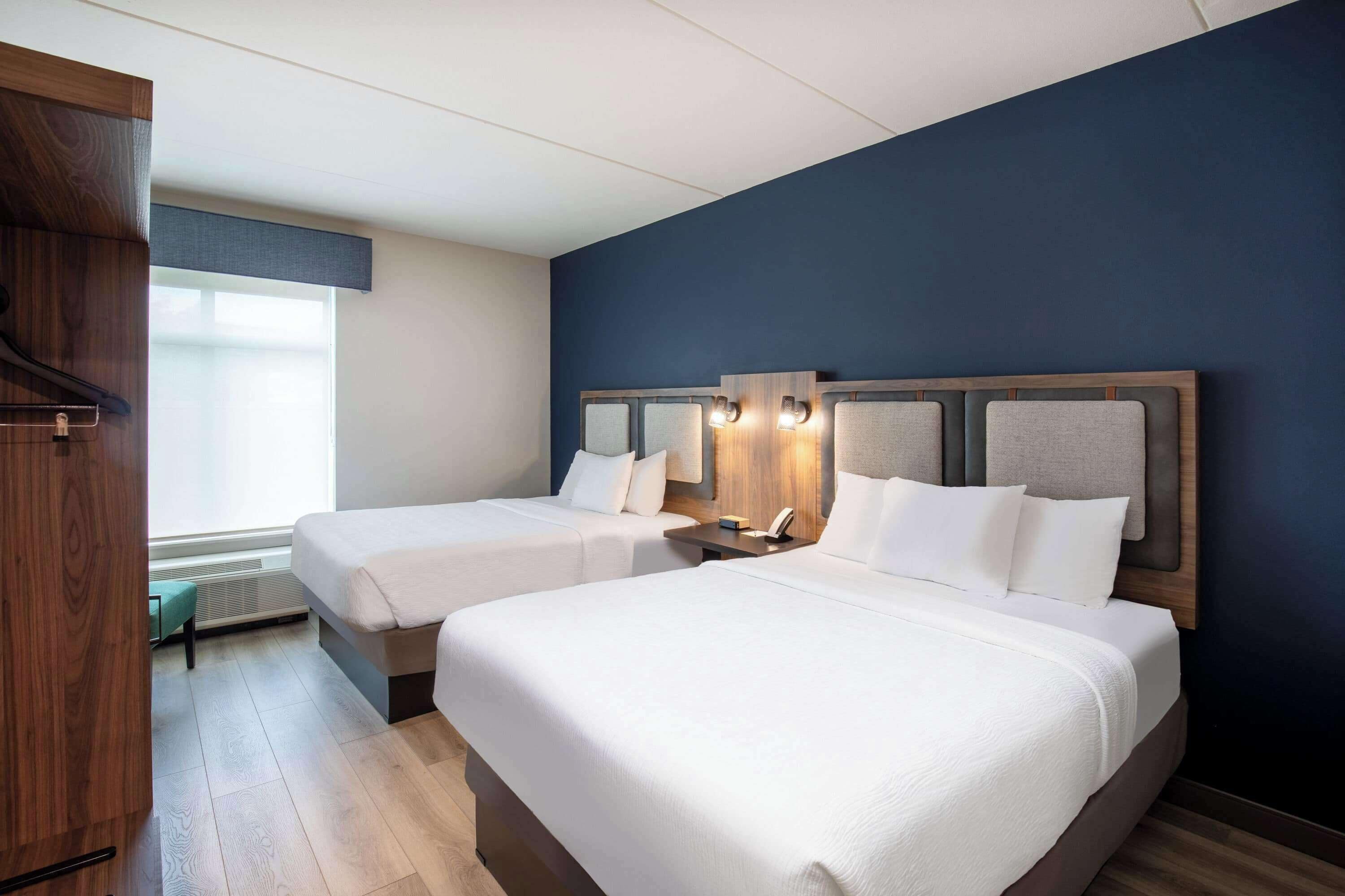 Room, 2 Queen Beds, Accessible, Non Smoking (Bathtub w/ Grab Bars)