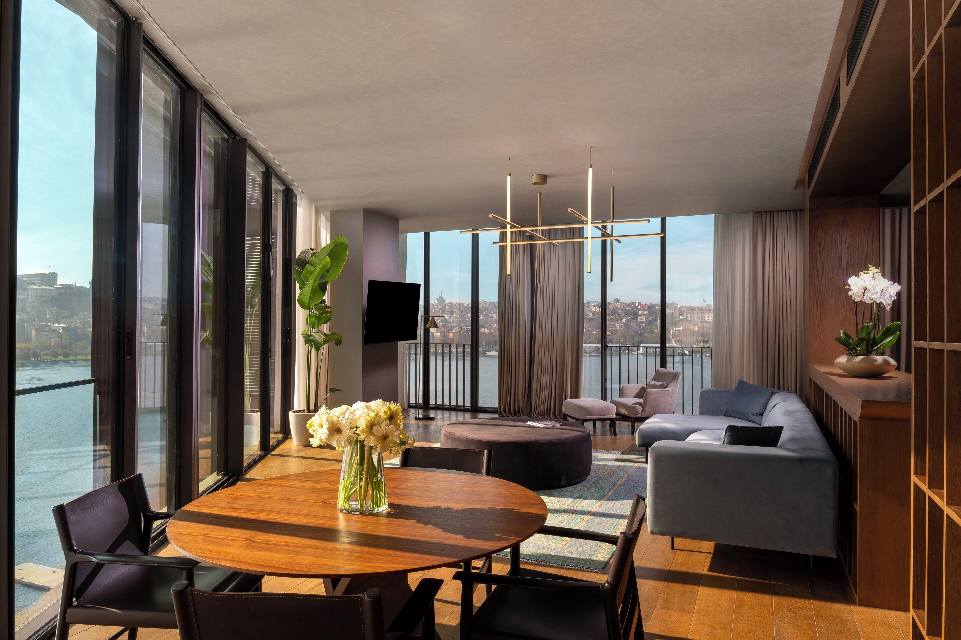 One Bedroom Duplex Terrace Suite with Sea View - Complimentary Butler Service