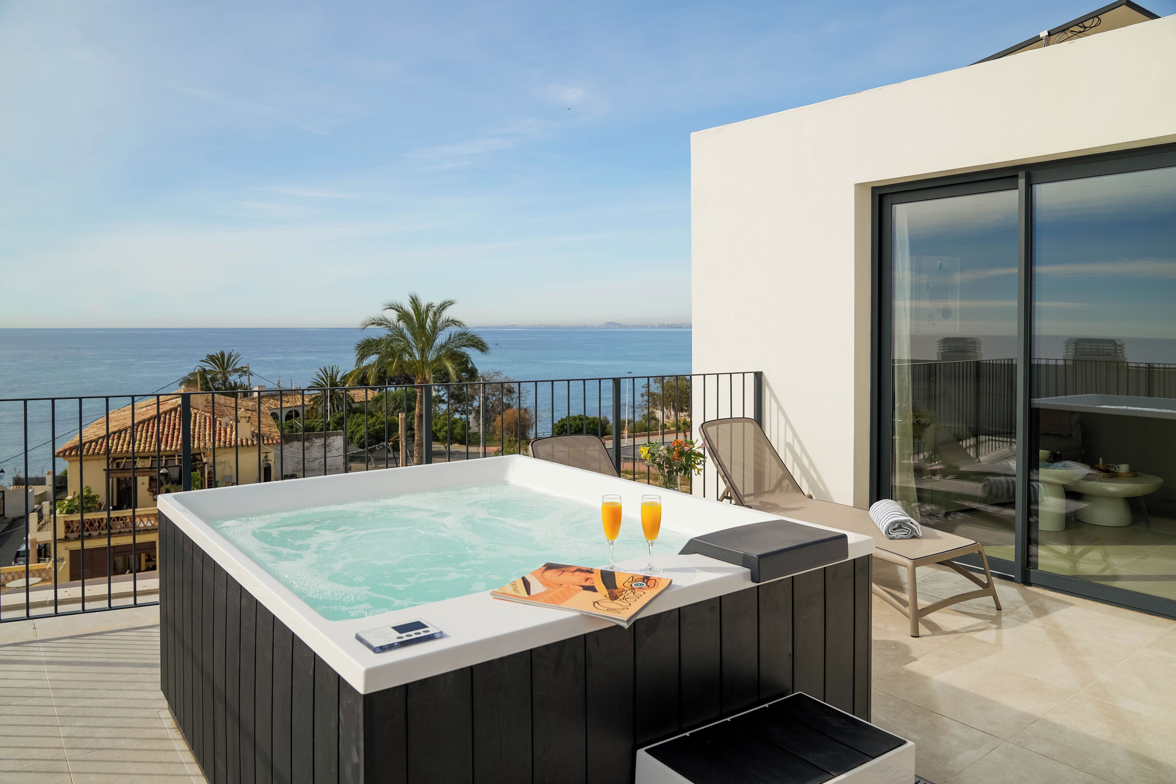 Exclusive Apartment, 1 Bedroom, Hot Tub, Ocean View