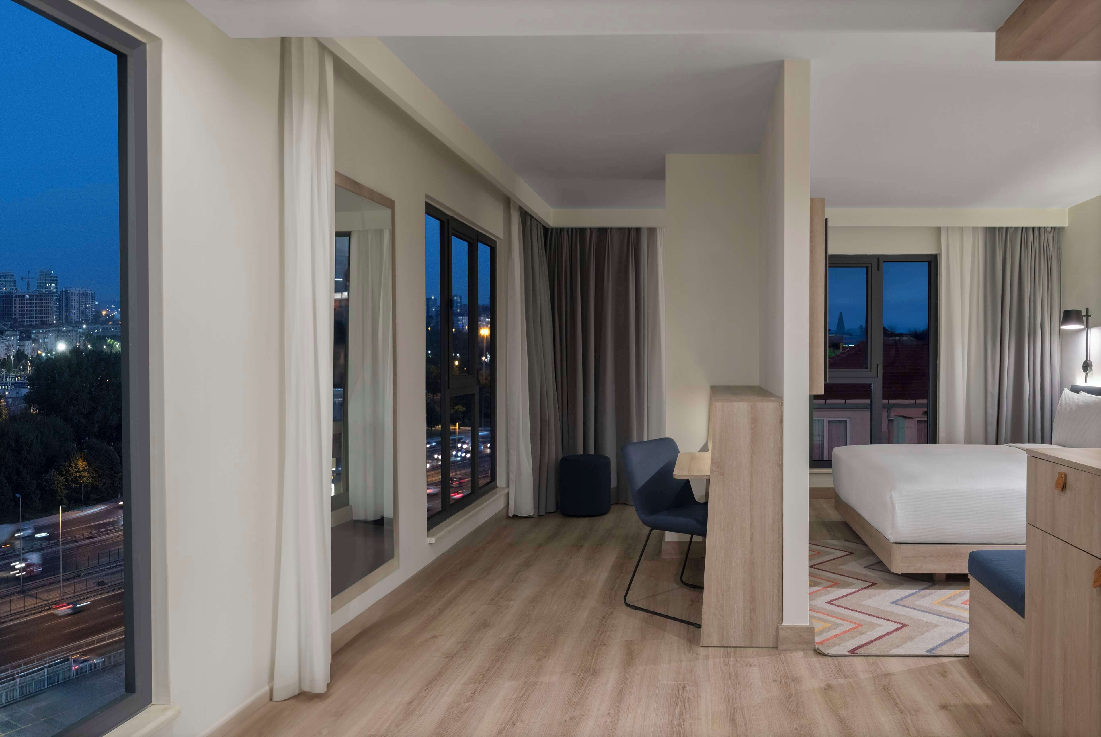 Room, 1 King Bed with Sofa bed, Non Smoking