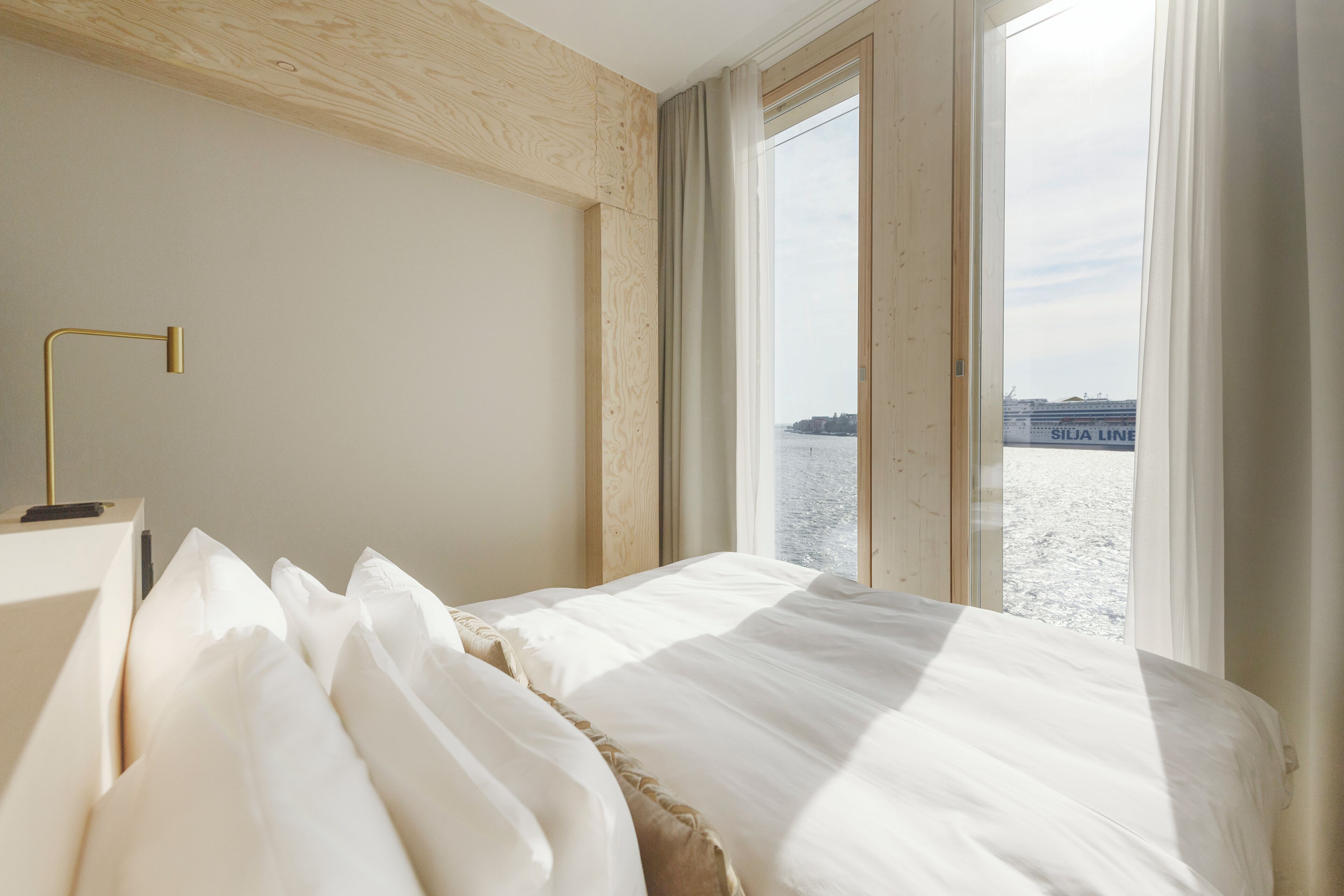 Room, 1 King Bed, Sea View (Solo Supreme)