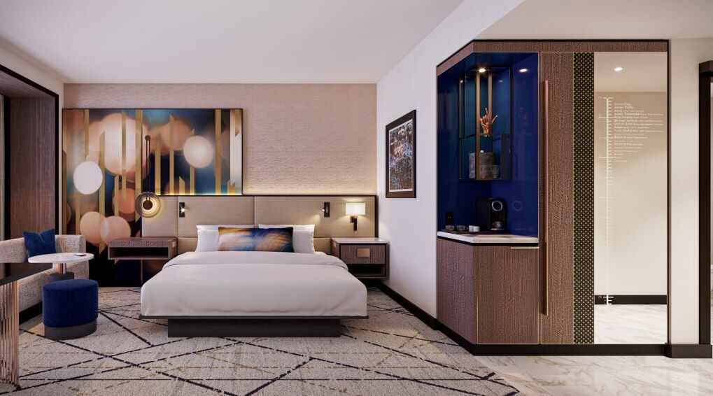 Deluxe Room, 1 King Bed, Roll-in Shower