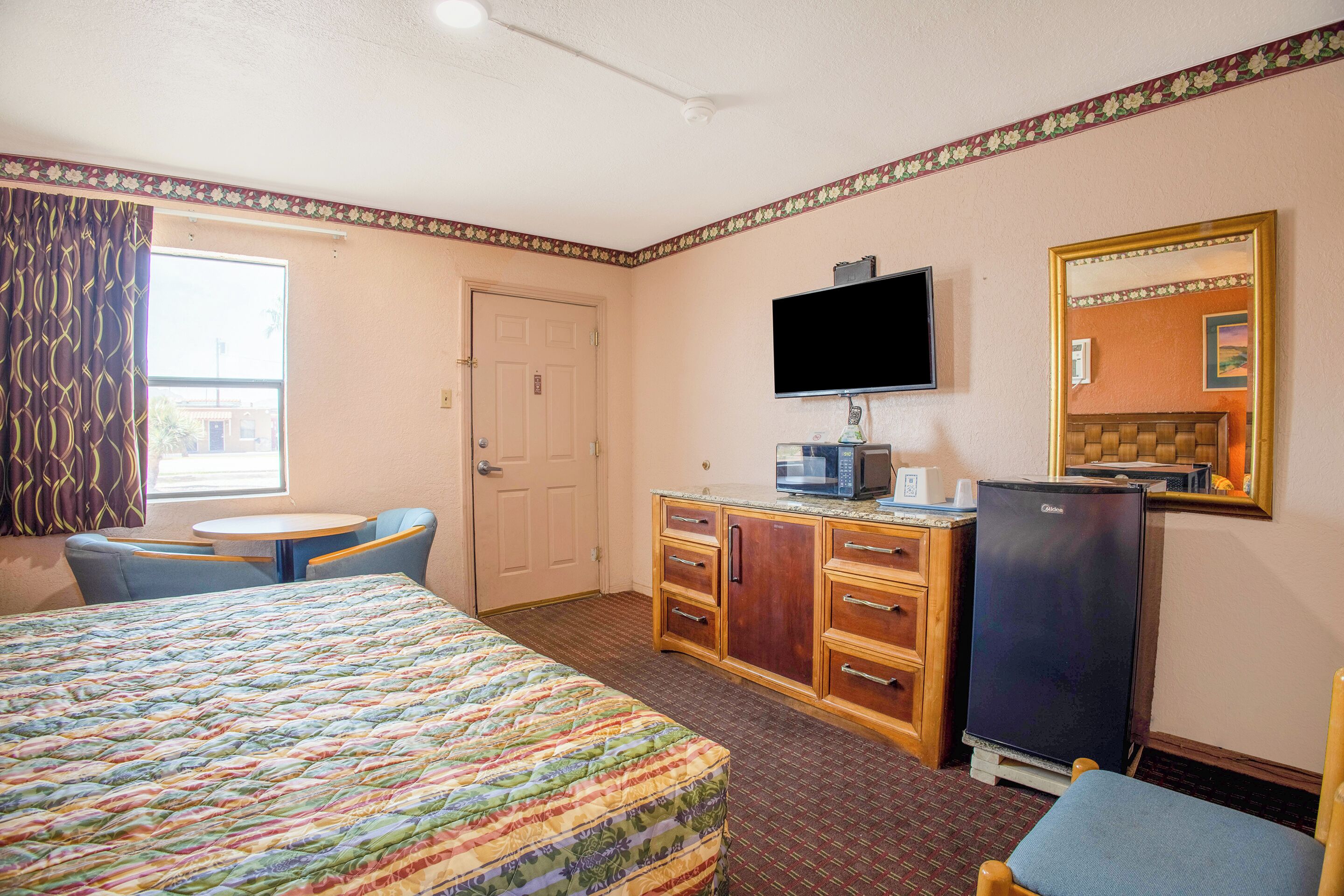 Room, 1 King Bed (Accessible)
