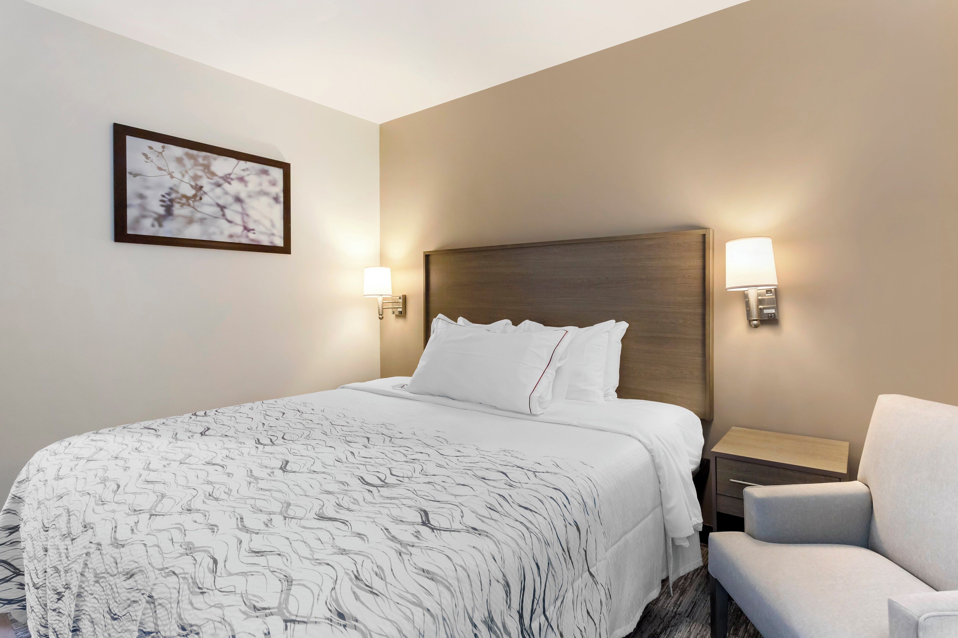Deluxe Room, 1 King Bed, Accessible (Roll-In Shower, Smoke Free)